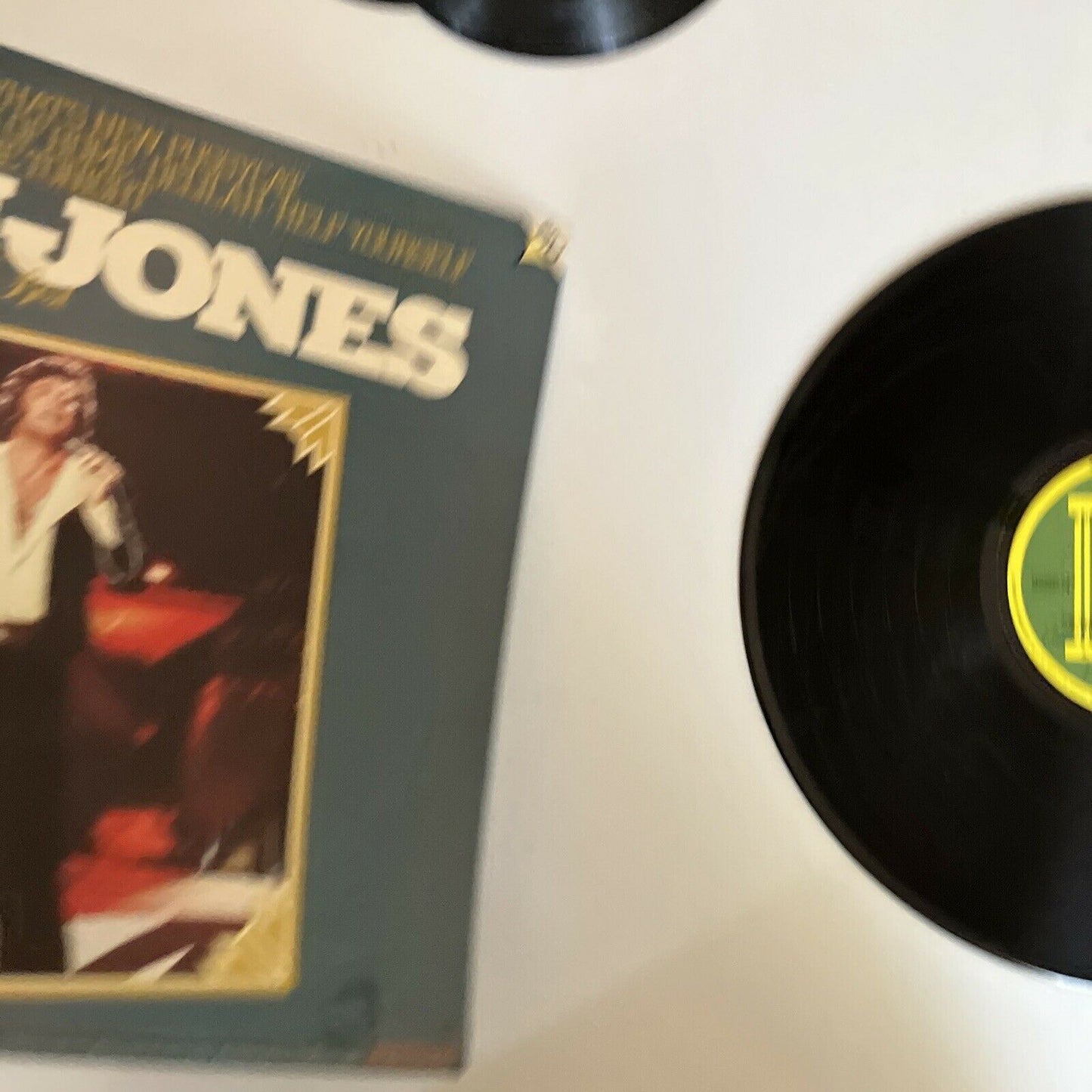 Tom Jones / Engelbert Humperdinck – Nothing But The Very Best 1982 Vinyl Record