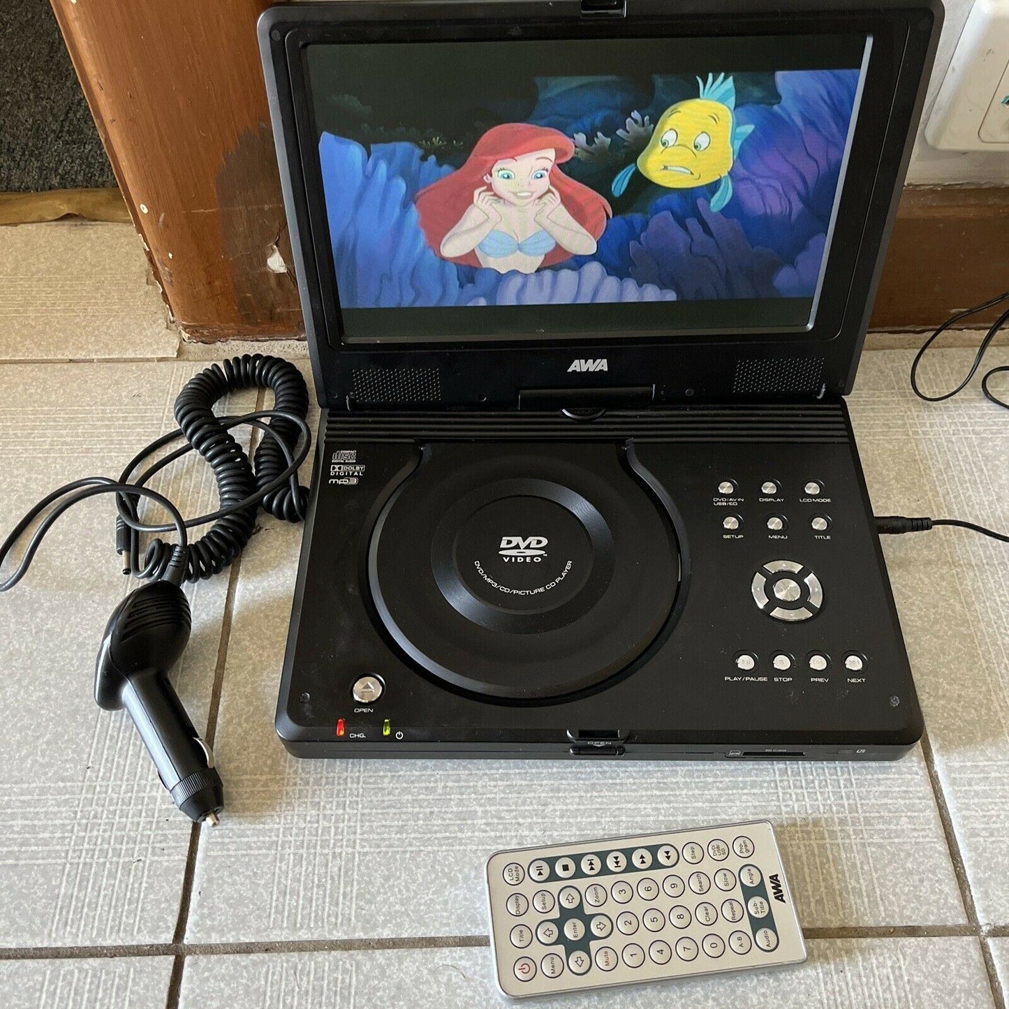 AWA Portable 10" DVD Player With Swivel Screen USB SD TF-DVD 1021D