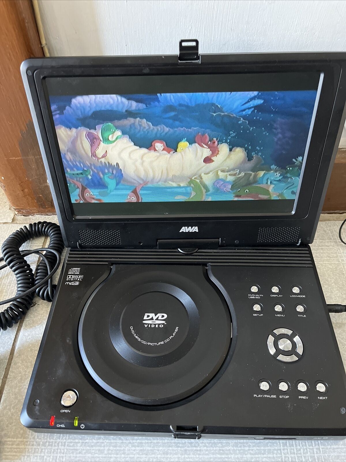 AWA Portable 10" DVD Player With Swivel Screen USB SD TF-DVD 1021D