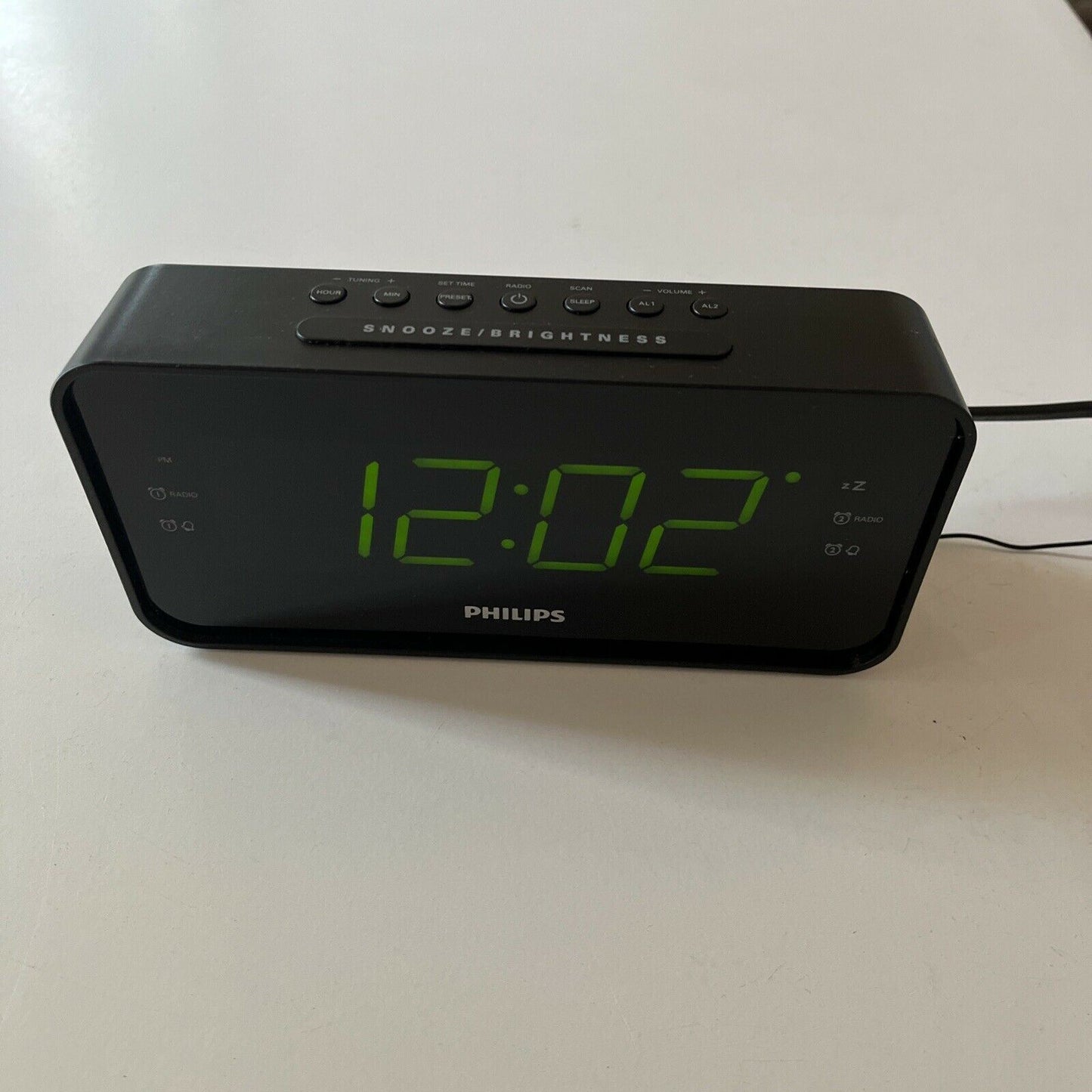 Philips Big Display Alarm Clock Radio AJ3232B/79 with Snooze Function