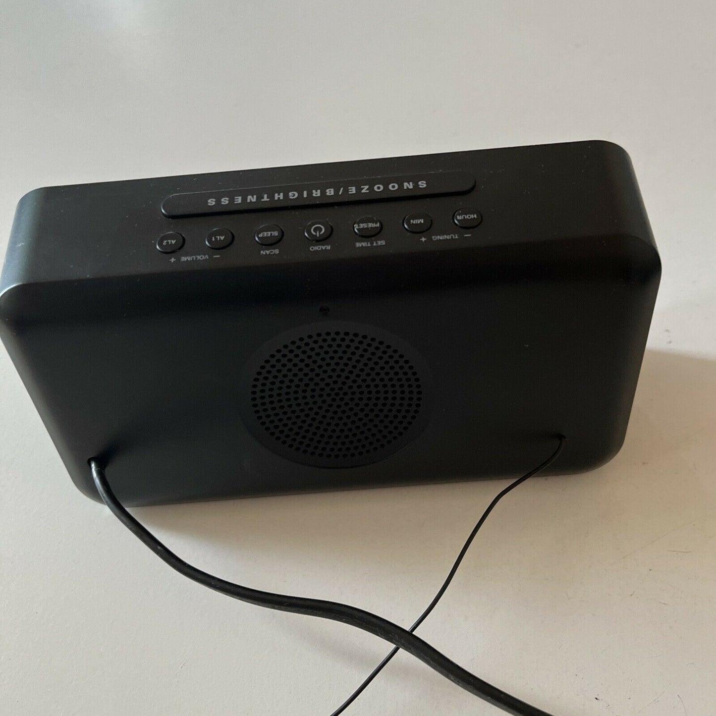 Philips Big Display Alarm Clock Radio AJ3232B/79 with Snooze Function Retro Unit