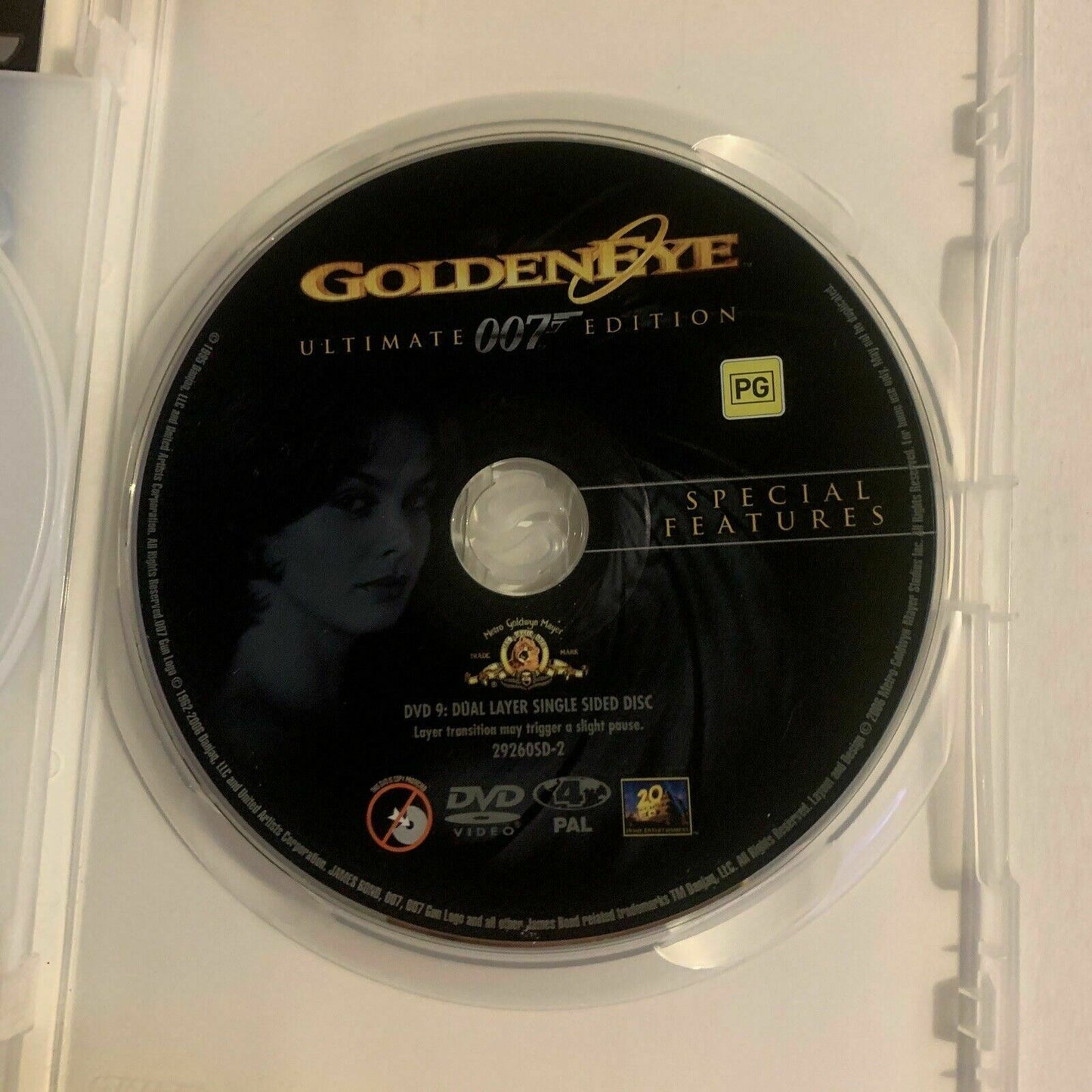 James Bond Goldeneye 007 - Ultimate Edition (DVD, 1995, 2-Disc) Pierce Brosnan