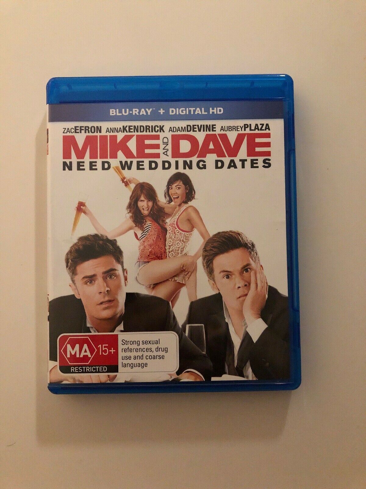 Mike And Dave Need Wedding Dates (Blu-ray, 2016) Zac Efron. Region B