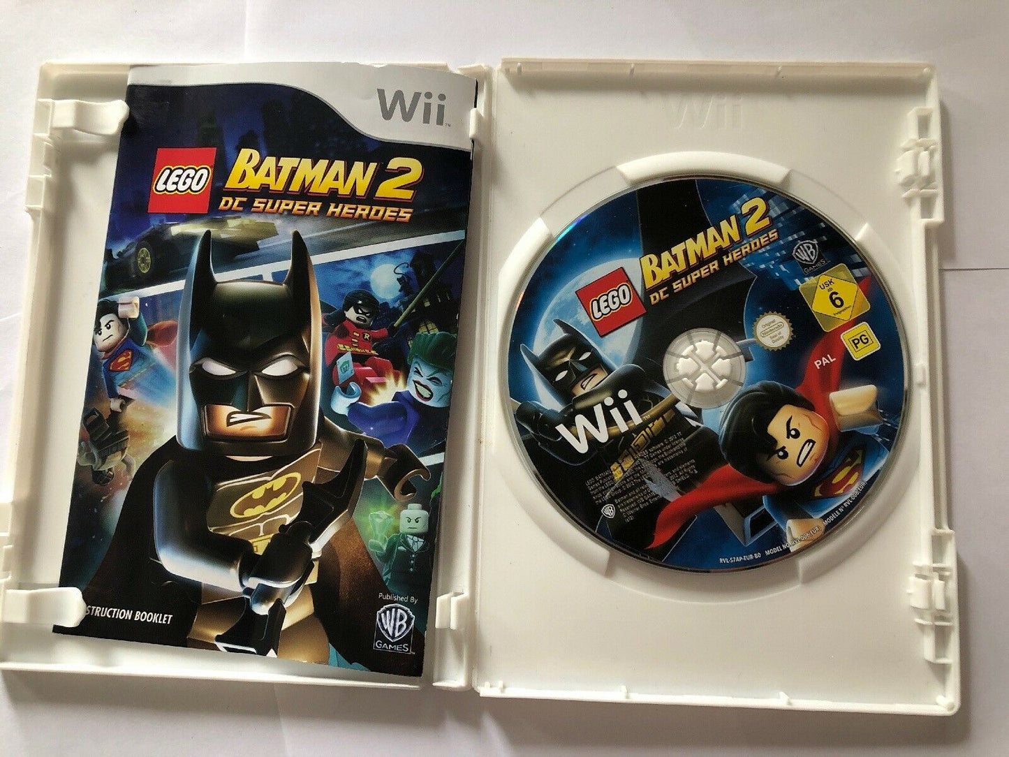LEGO Batman 2: DC Super Heroes - Nintendo Wii PAL Game with Manual