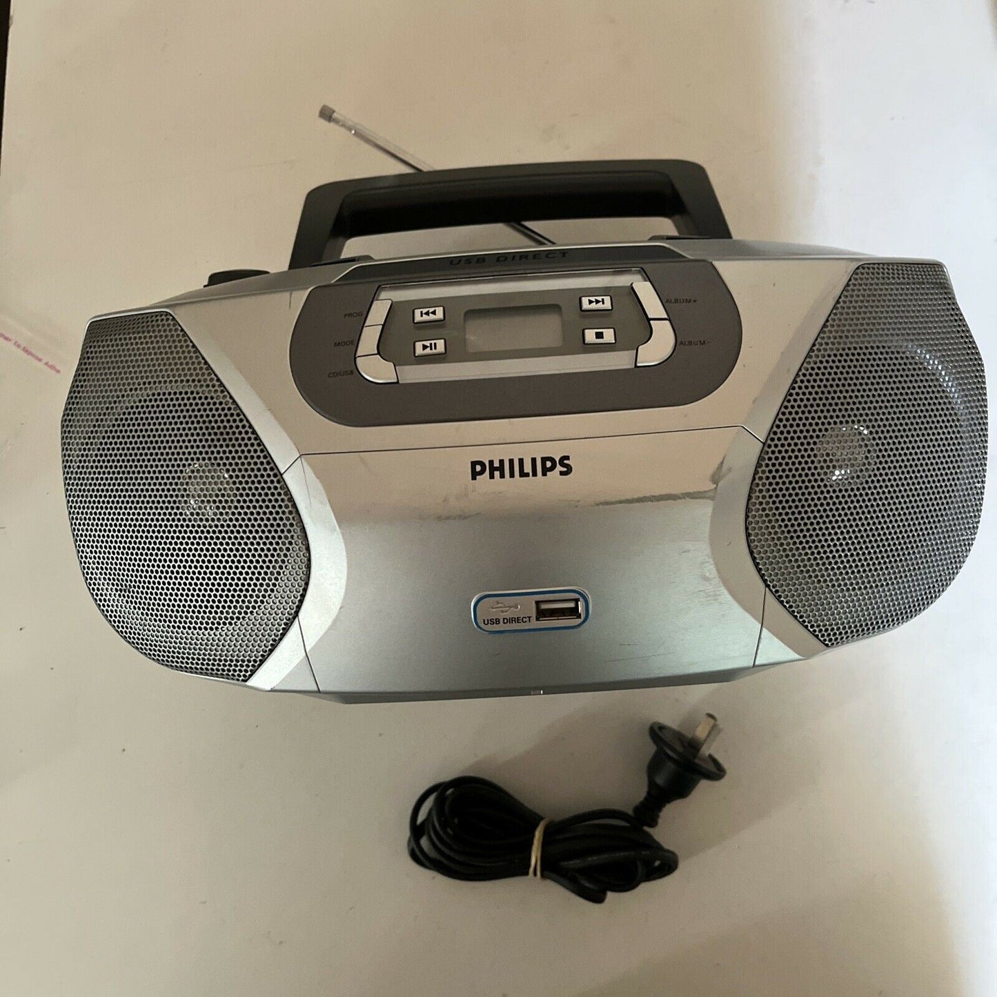 Philips CD MP3 Radio Player Soundmachine AZ1816 Portable Boombox