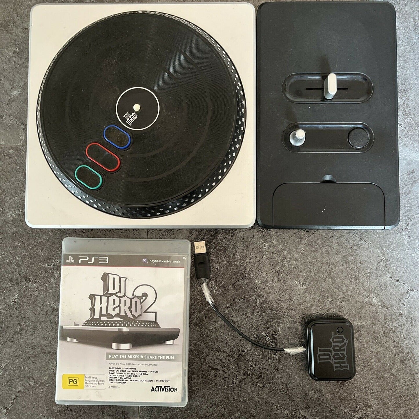 DJ Hero Bundle with Turntable and Game - PlayStation 3 PS3