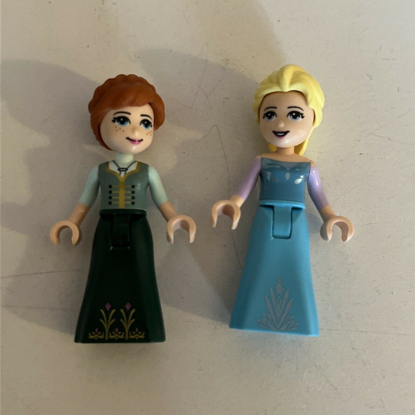 LEGO Frozen Elsa Anna figure minifig minifigure Disney Princess