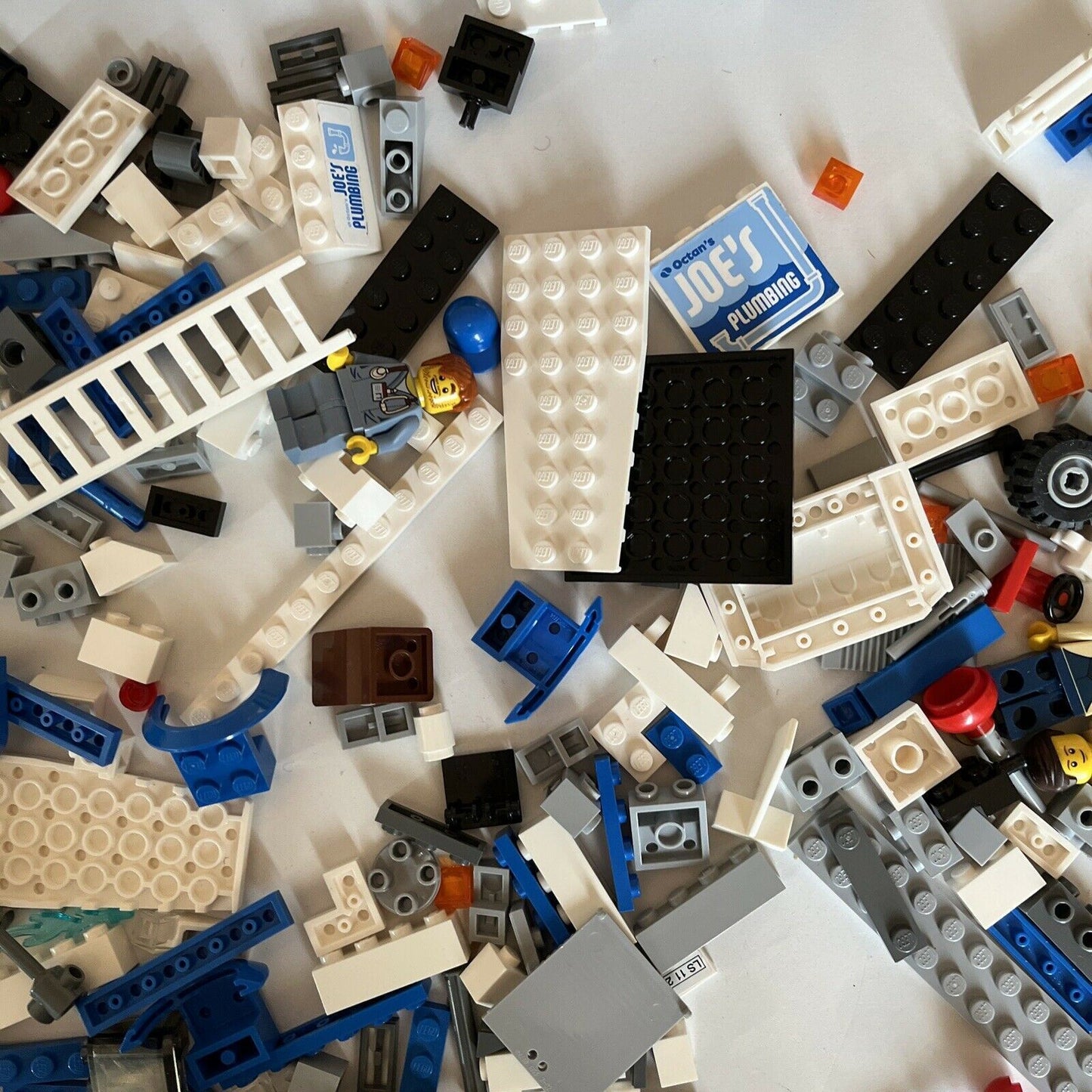 LEGO 70811 The LEGO Movie The Flying Flusher Incomplete Uncounted