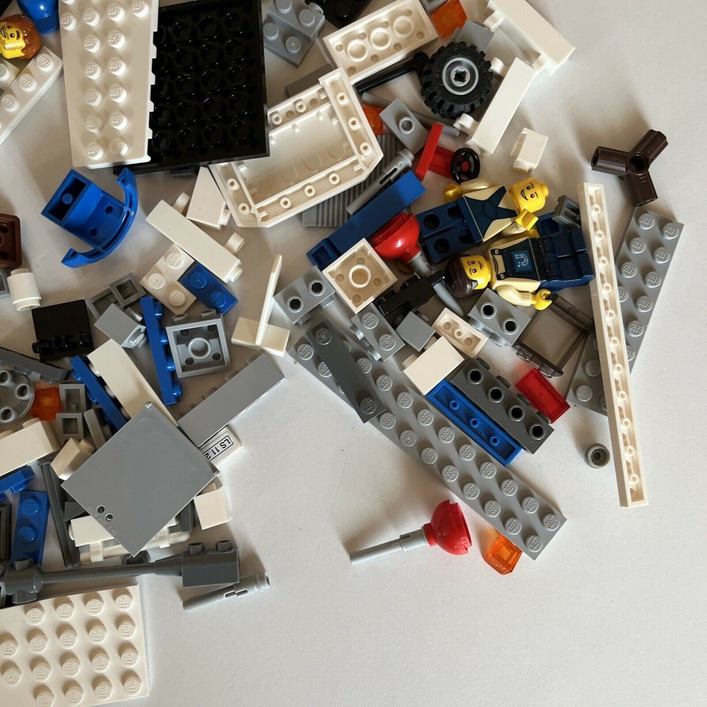 LEGO 70811 The LEGO Movie The Flying Flusher Incomplete Uncounted