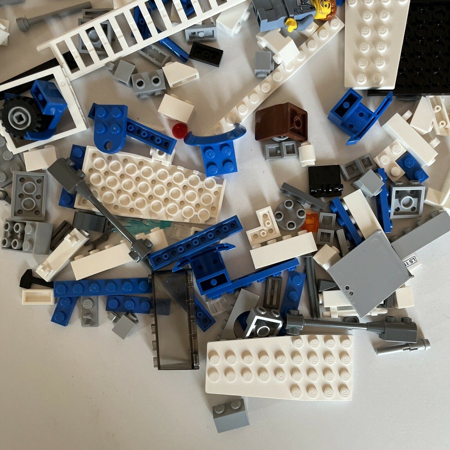 LEGO 70811 The LEGO Movie The Flying Flusher Incomplete Uncounted