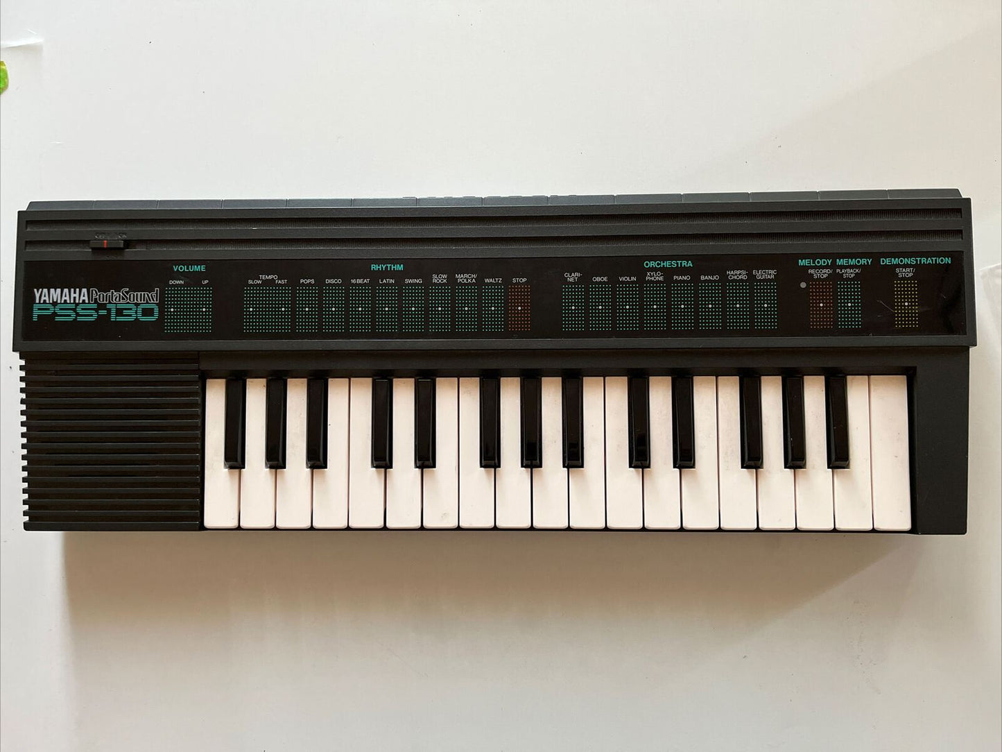 Yamaha Portasound PSS-130 Electronic Keyboard 1987 Vintage Retro