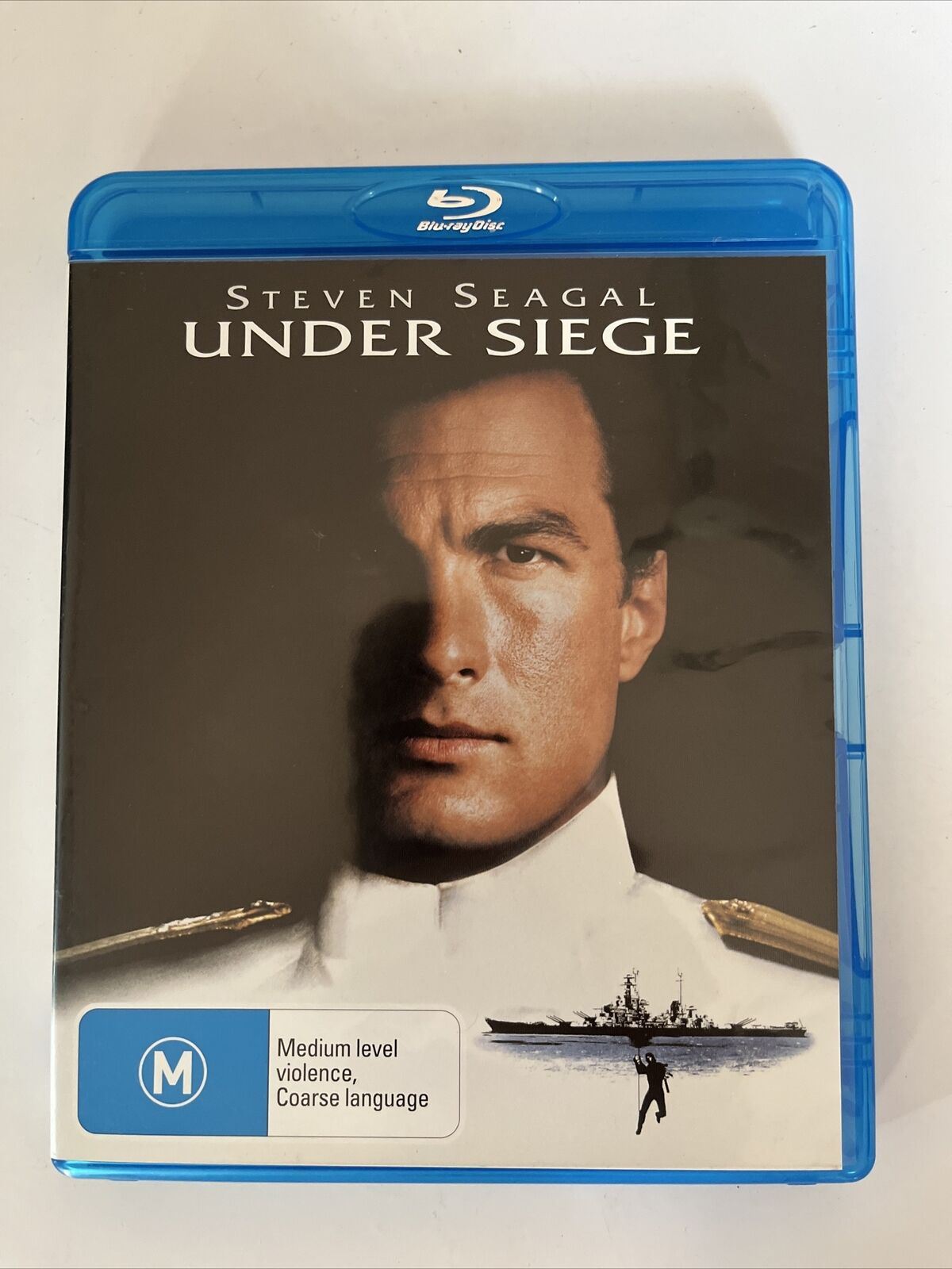 Under Siege (Blu-ray, 1992) Steven Seagal, Tommy Lee Jones, Gary Busey