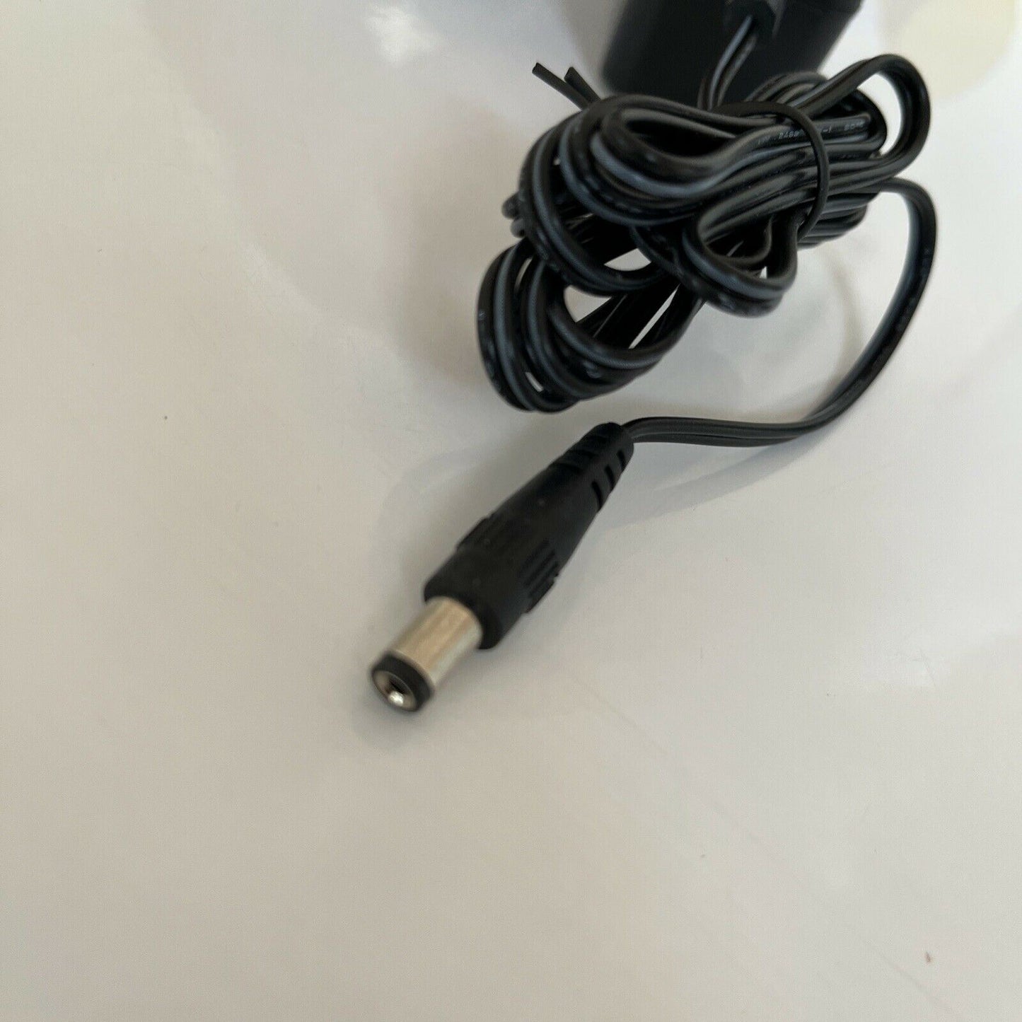 Genuine TP-Link T090085-2E1 AC Adapter 9v 0.85mA Power Supply