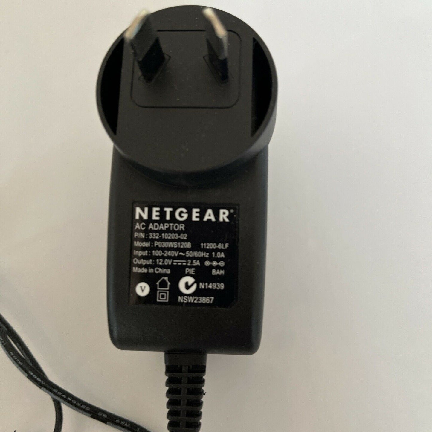 Genuine Netgear AC Adapter P030WS120B 12V 2.5a Power Supply