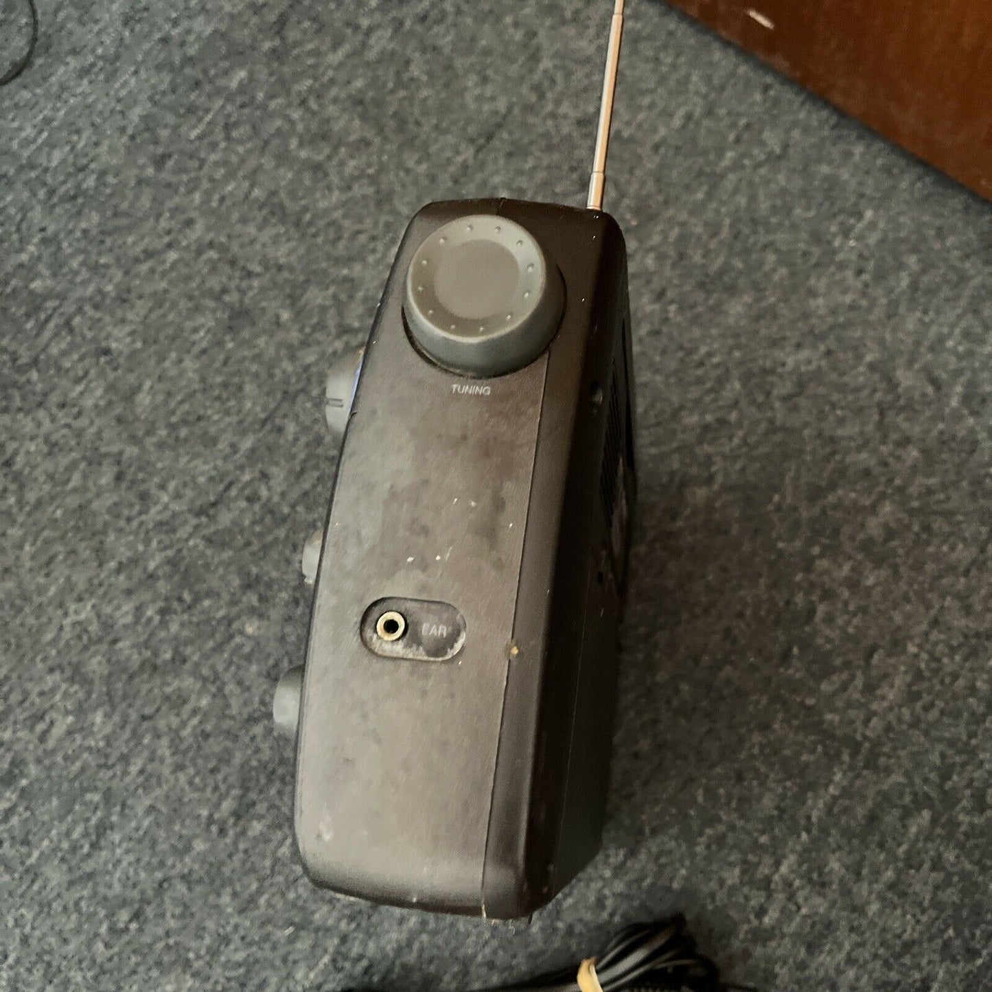 Vintage RadioShack AM/FM/TV1/TV2 Multiband Portable Radio 12-887