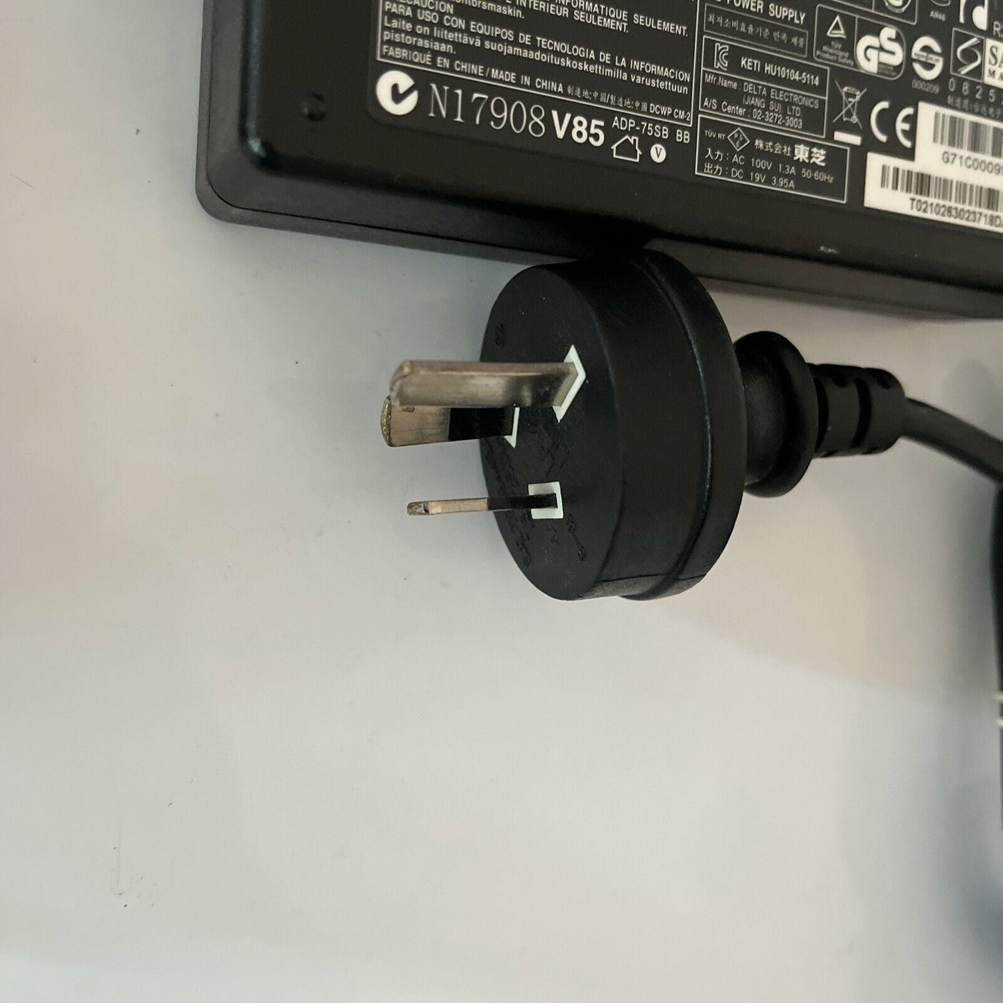 Genuine Toshiba PA3715E-1AC3 AC Adapter 19V 3.95a Power Supply