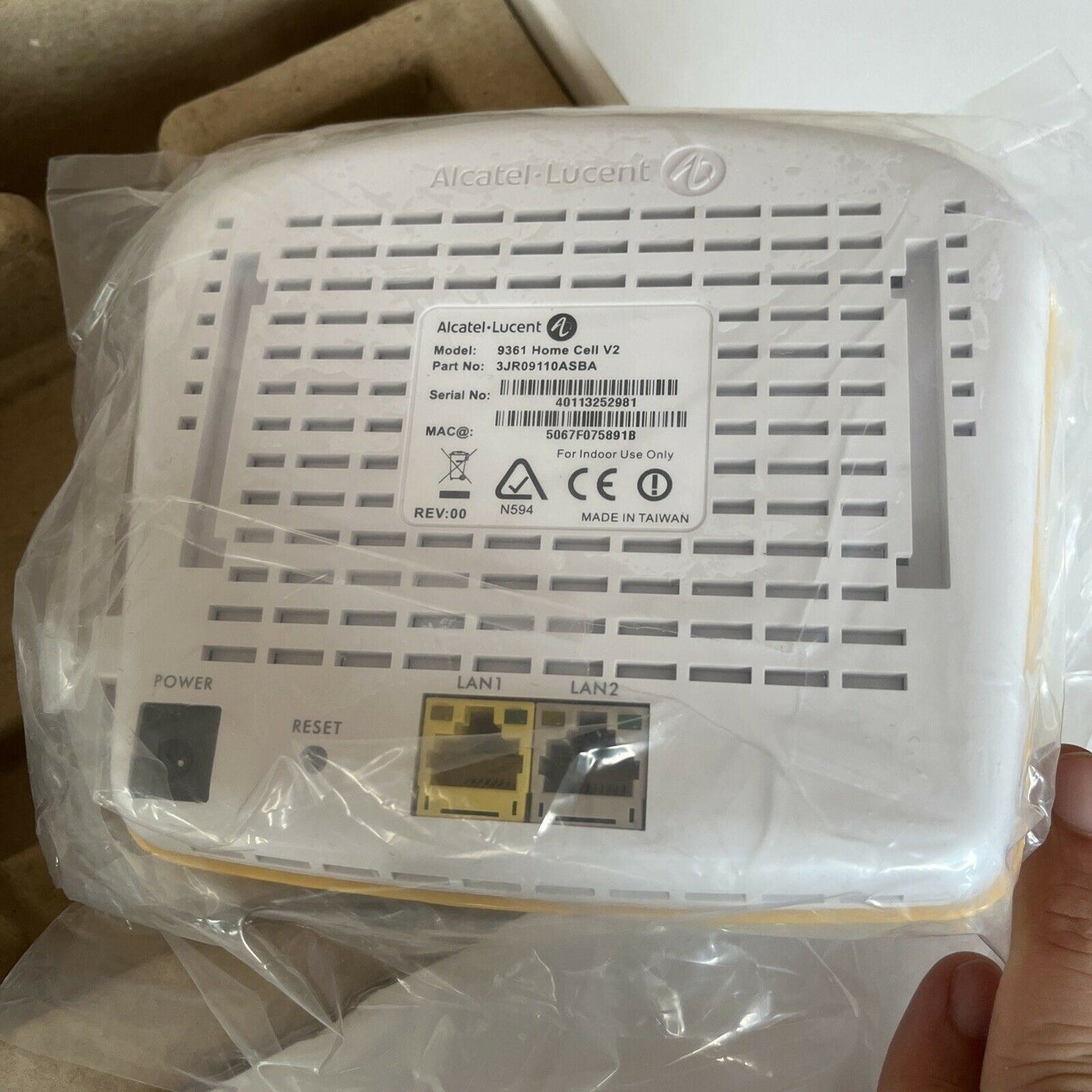 Optus Alcatel-Lucent 9361 Home Cell V2 Signal Booster – Retro Unit