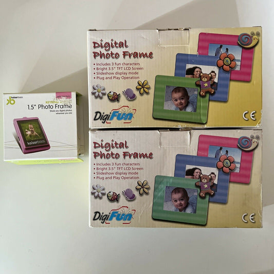 2x 3.5" Digital Photo Frame 1x 1.5" Keychain Photo frame