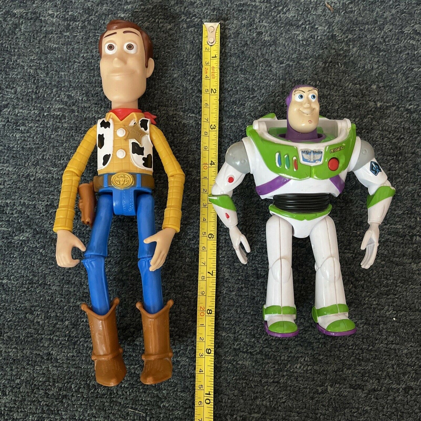 Disney Pixar Toy Story Woody 9" & Buzz Lightyear 6" Figure