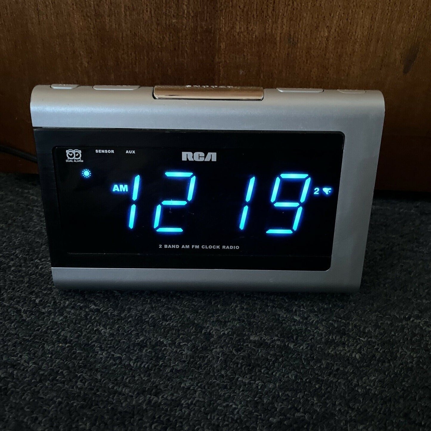 RCA  LED Alarm Clock AM/FM Radio RP5430 1.4" Display