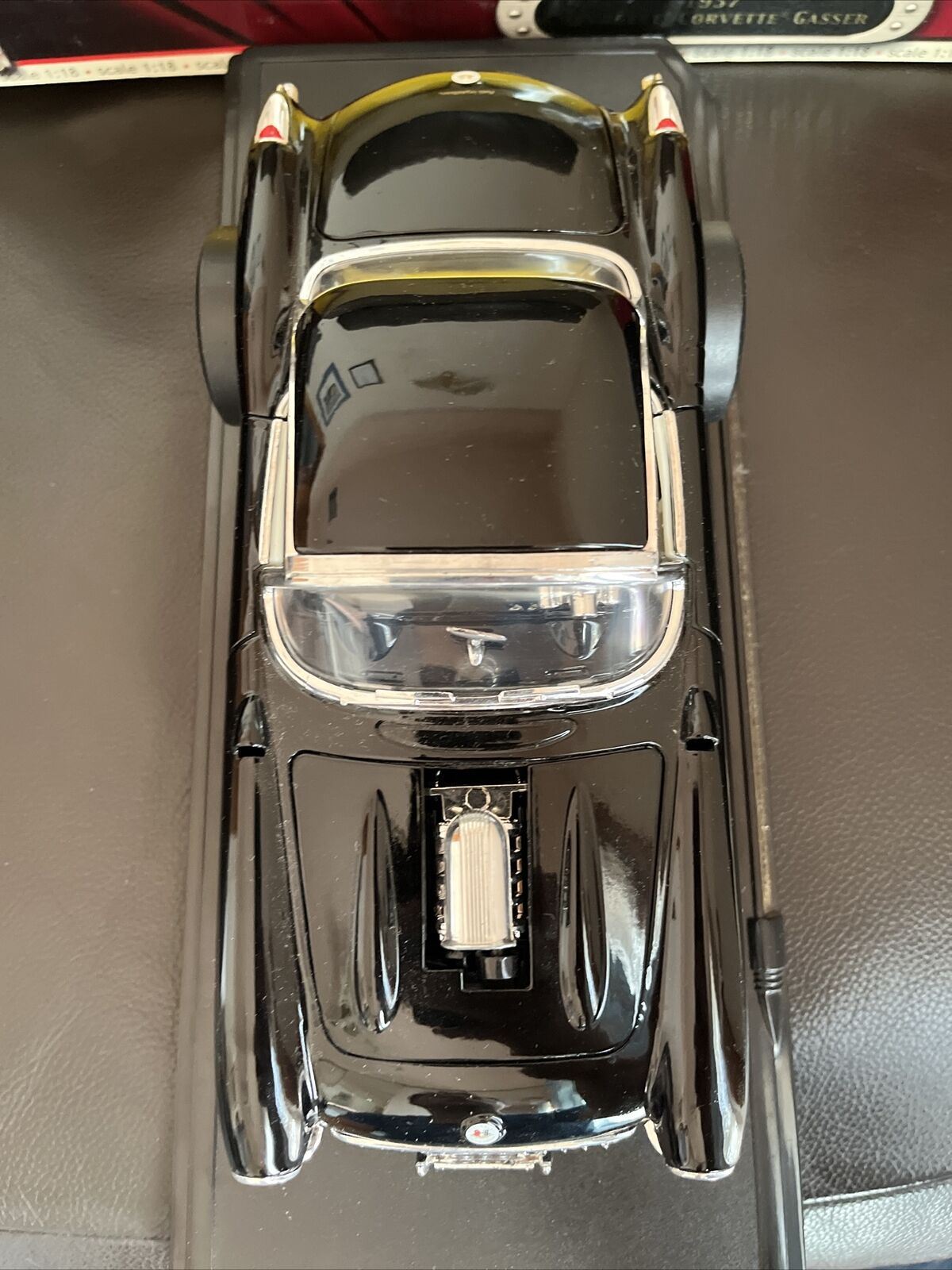 Road Signature 1957 Chevrolet Corvette Gasser Die Cast Metal 1:18 Deluxe Edition