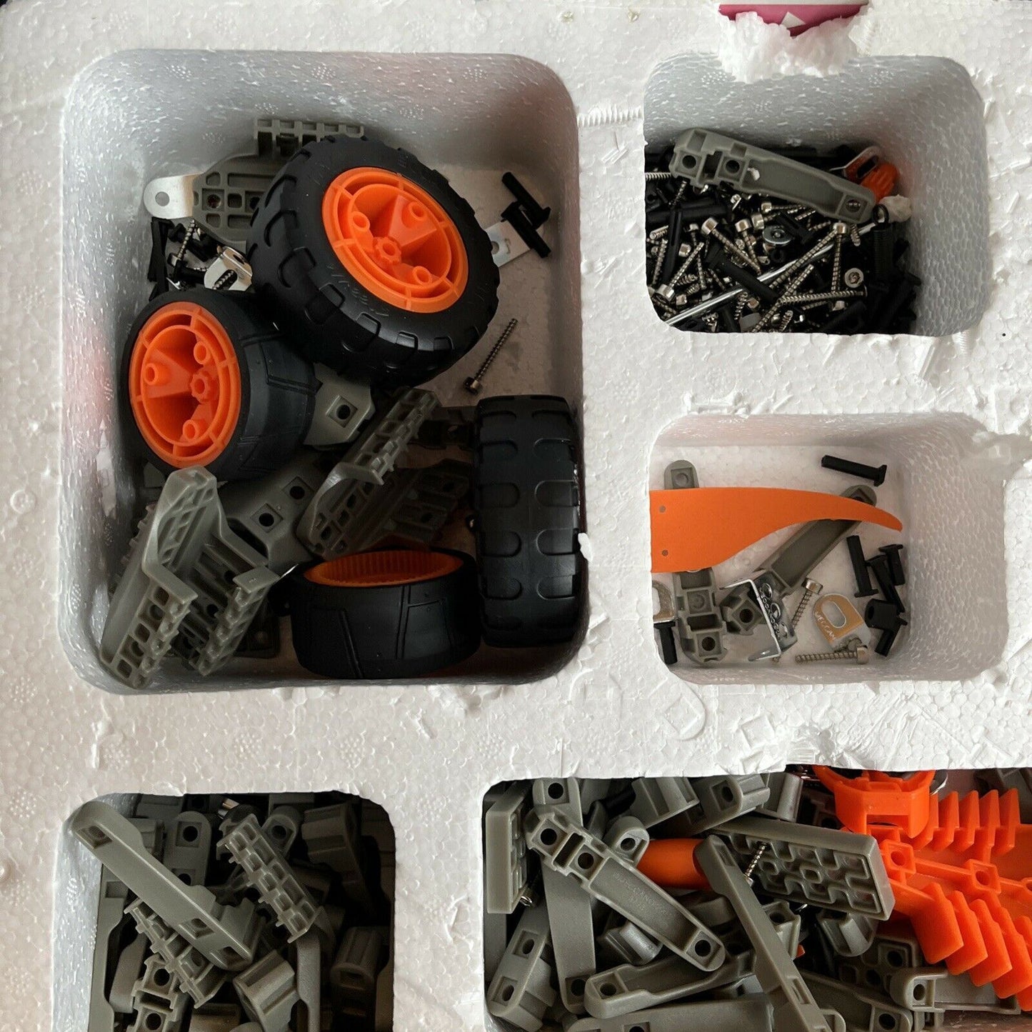 Meccano 9902 Speed Play 4 Models with light & sound Pterodactyl with Power Tool