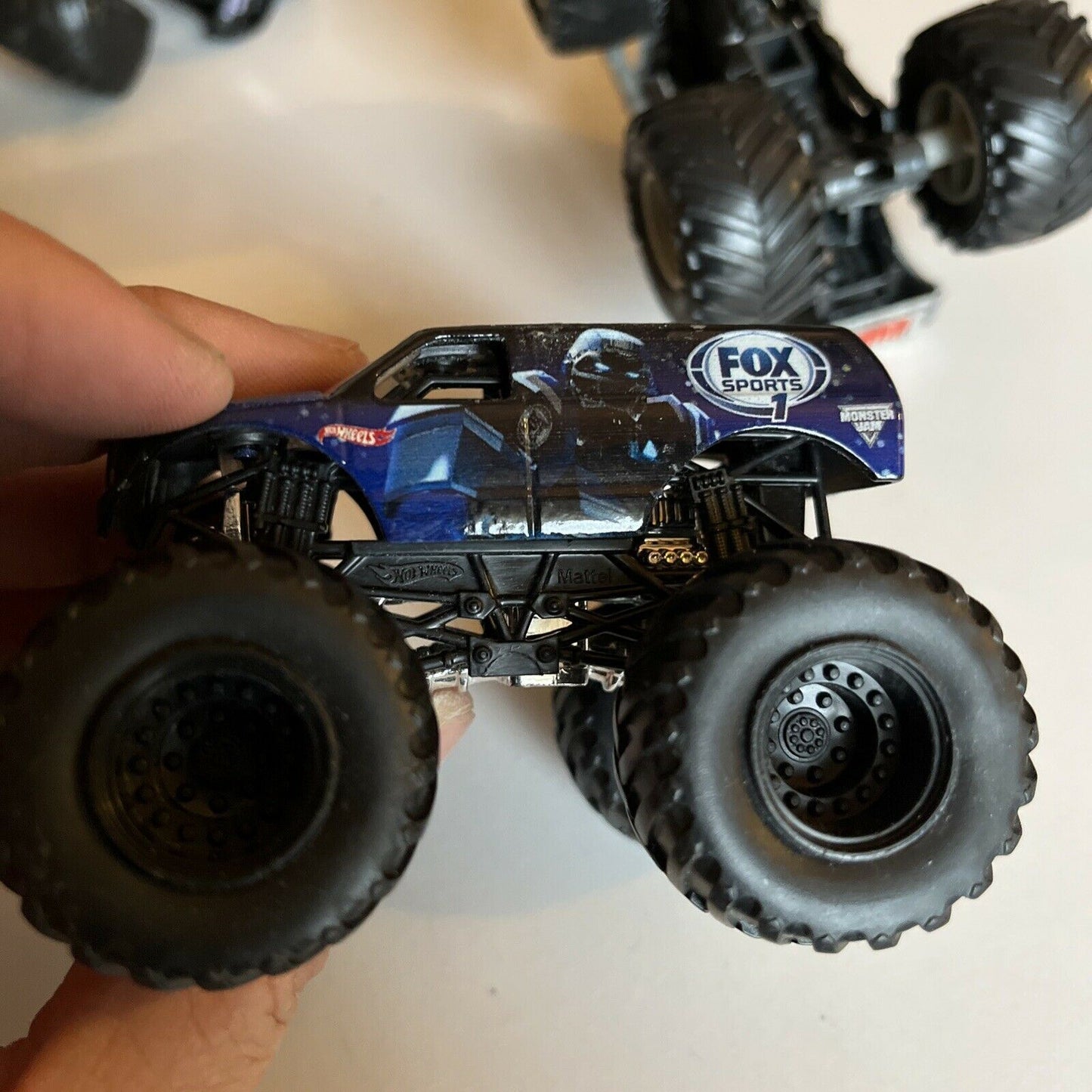 6x Hot Wheels Monster Jam Trucks - Grave Digger, Maxo, Zombie, Monster Mutt
