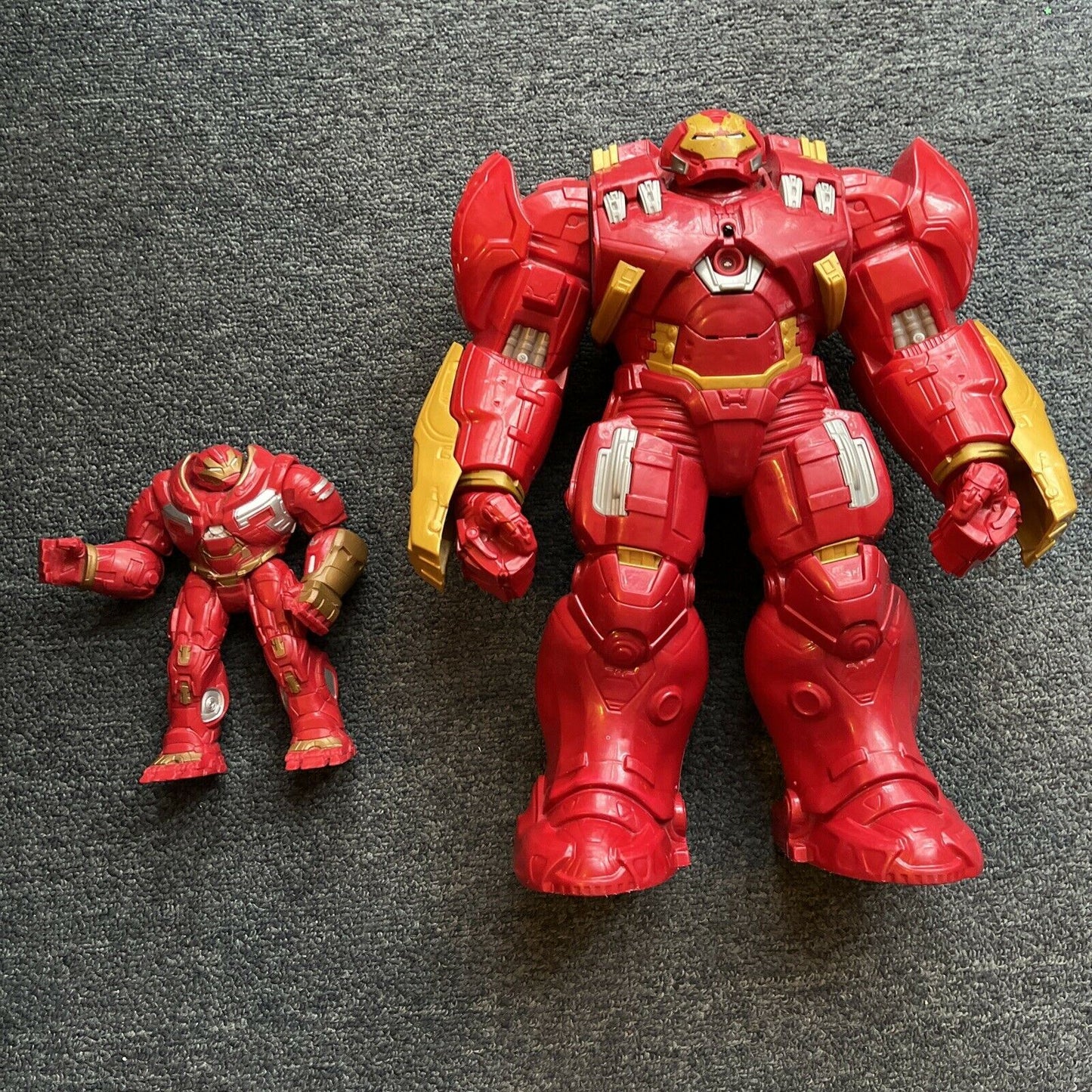 Hasbro Marvel IRON MAN 2015 #90441 HASBRO 13 Inch Talking + 6 Inch 2017