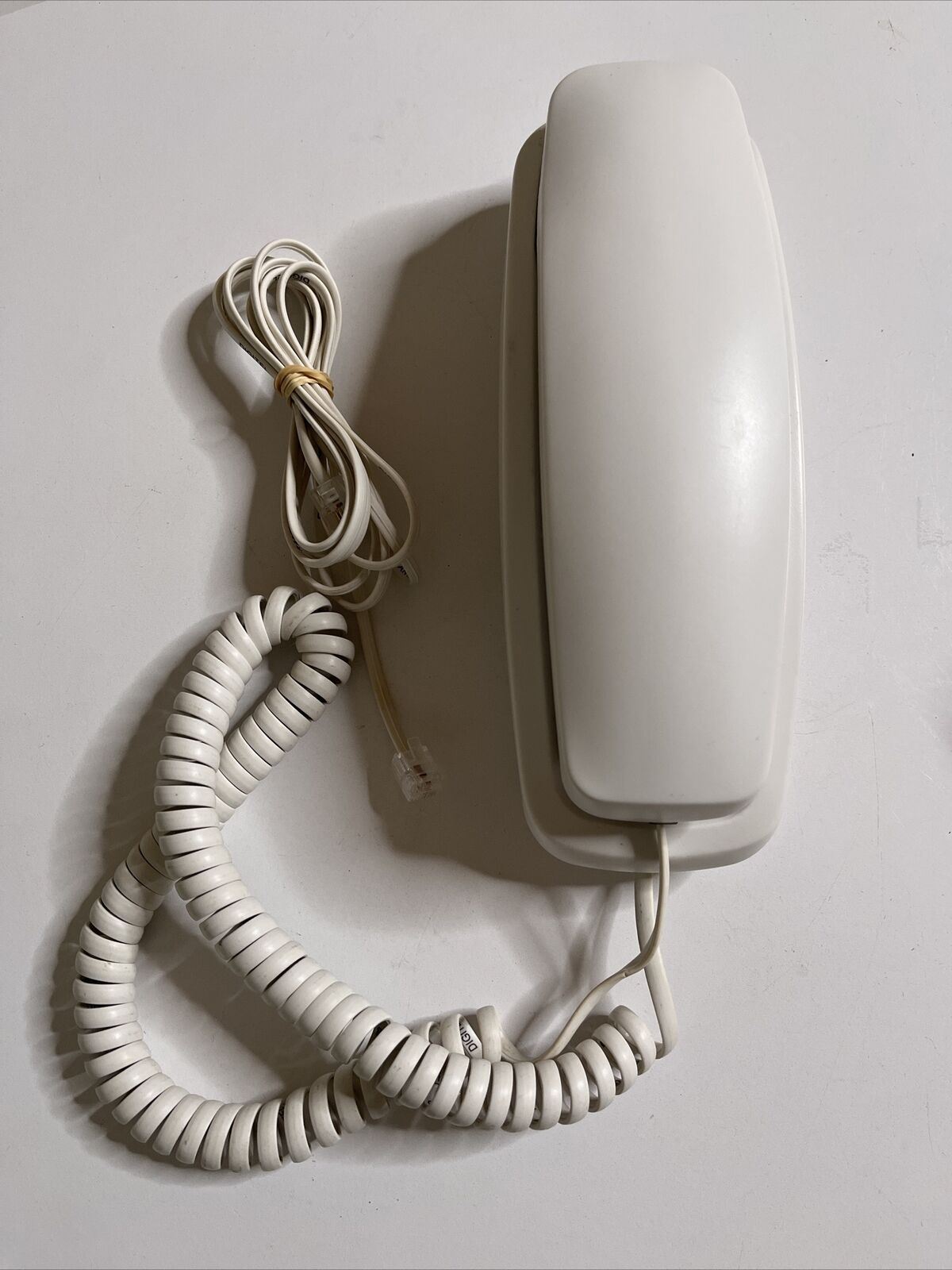 Dick Smith Slimline Phone - F4526 Corded Desk or Wall Mountable NBN Compatible
