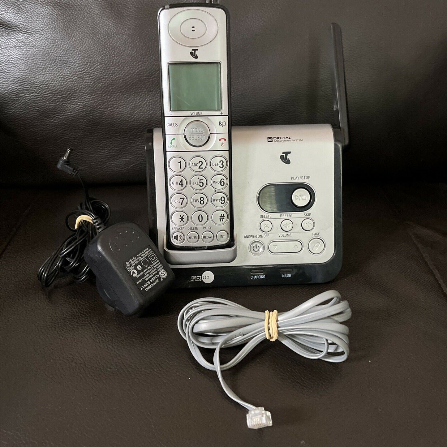 Telstra Long Range 9750 Cordless Phone DECT360 with Answering Machine