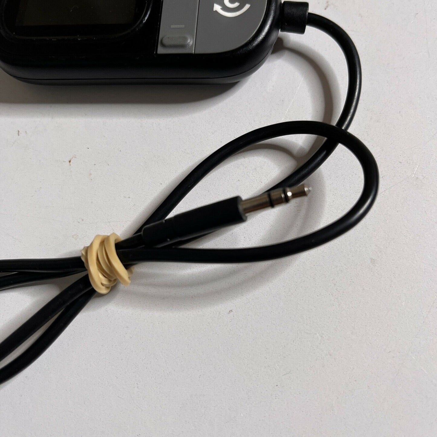 Belkin F8Z439 TuneCast Auto Universal FM Transmitter + USB Cigarette Charger