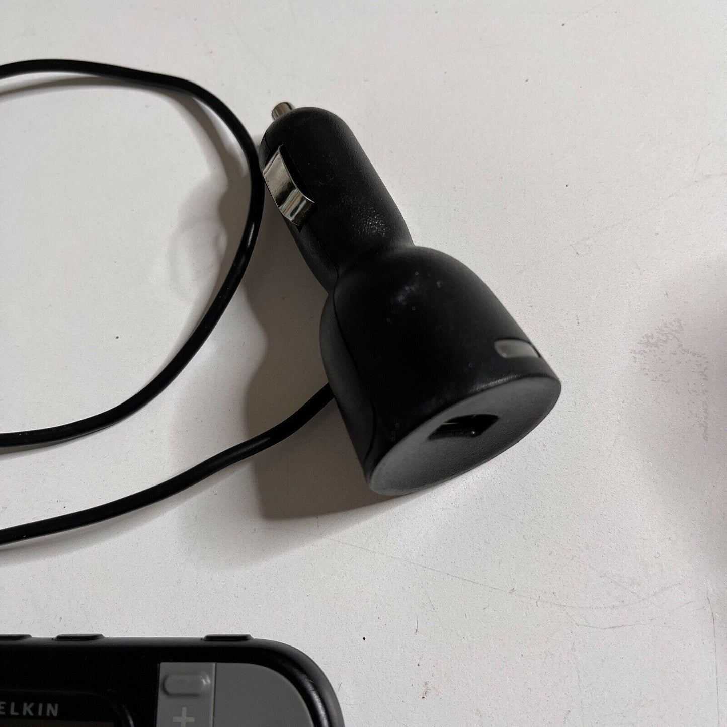 Belkin F8Z439 TuneCast Auto Universal FM Transmitter + USB Cigarette Charger