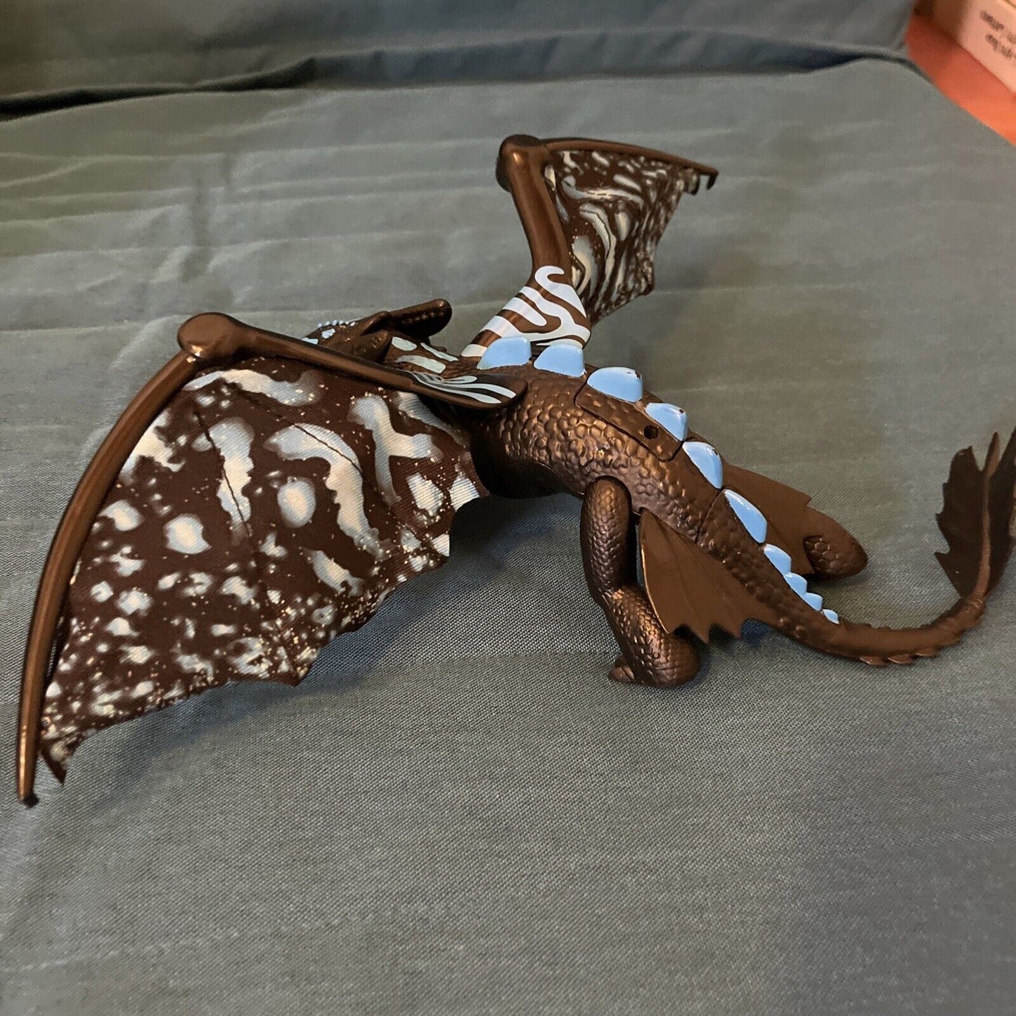 2x Lot Dragons Deluxe Toothless How to train your Dragon figure