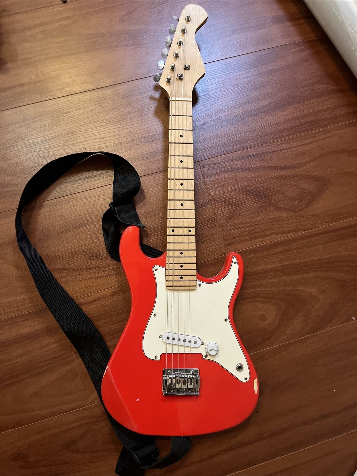 Electric Guitar Red – Retro Unit