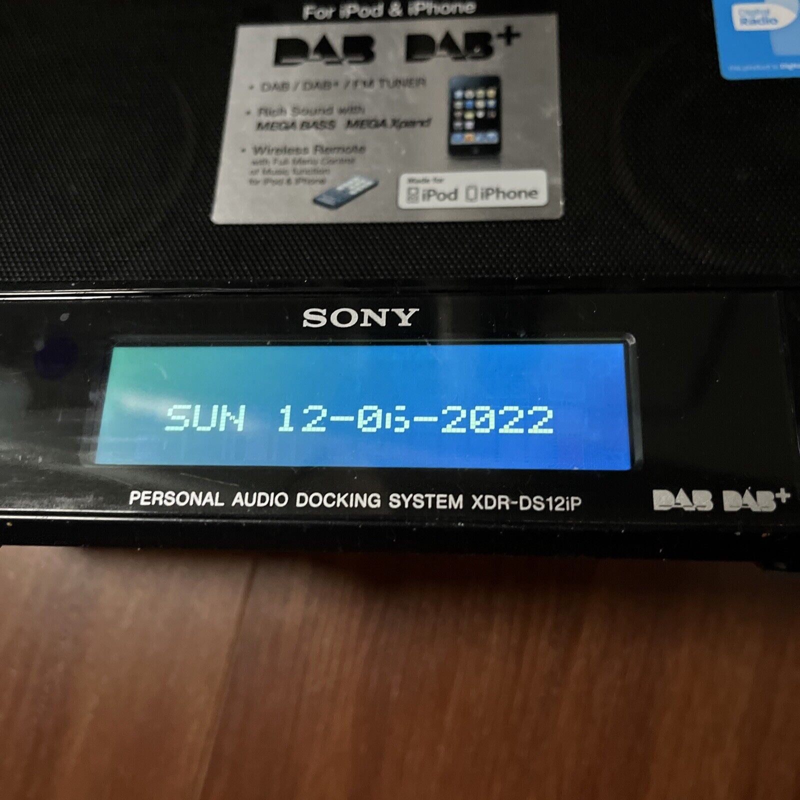 Sony XDRDS12iP DAB Digital Radio & iPod Dock Retro Unit