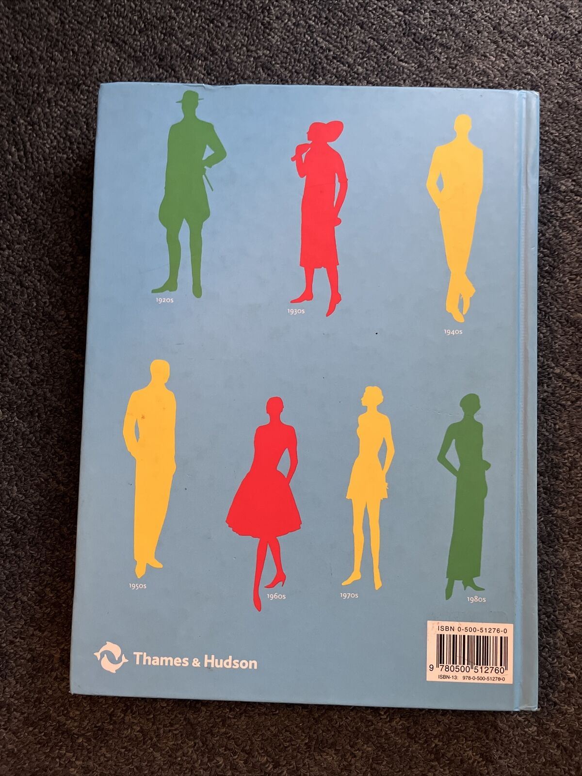 The Complete Fashion Sourcebook: 2,000 Illustrations by John Peacock Hardcover