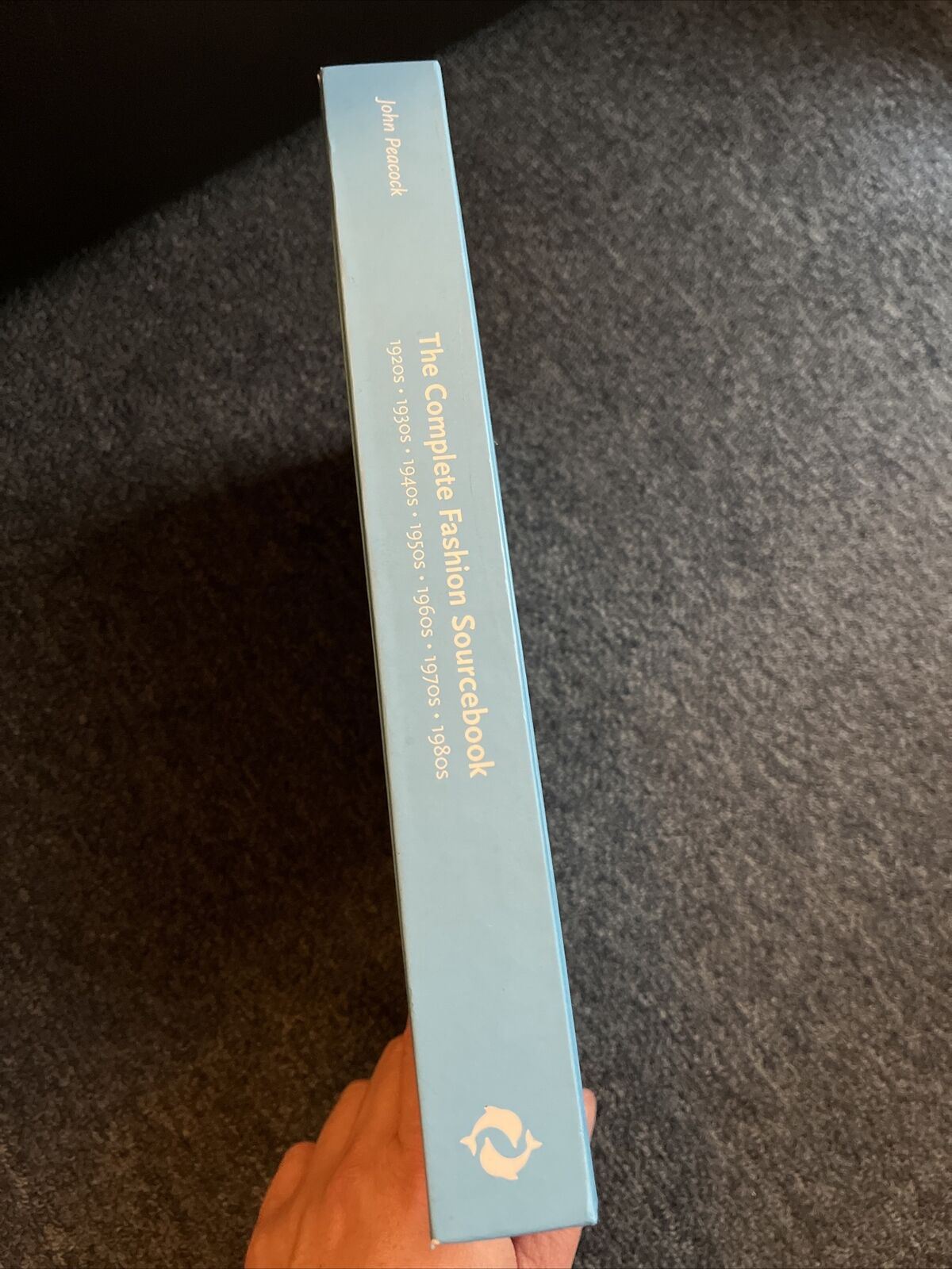 The Complete Fashion Sourcebook: 2,000 Illustrations by John Peacock Hardcover