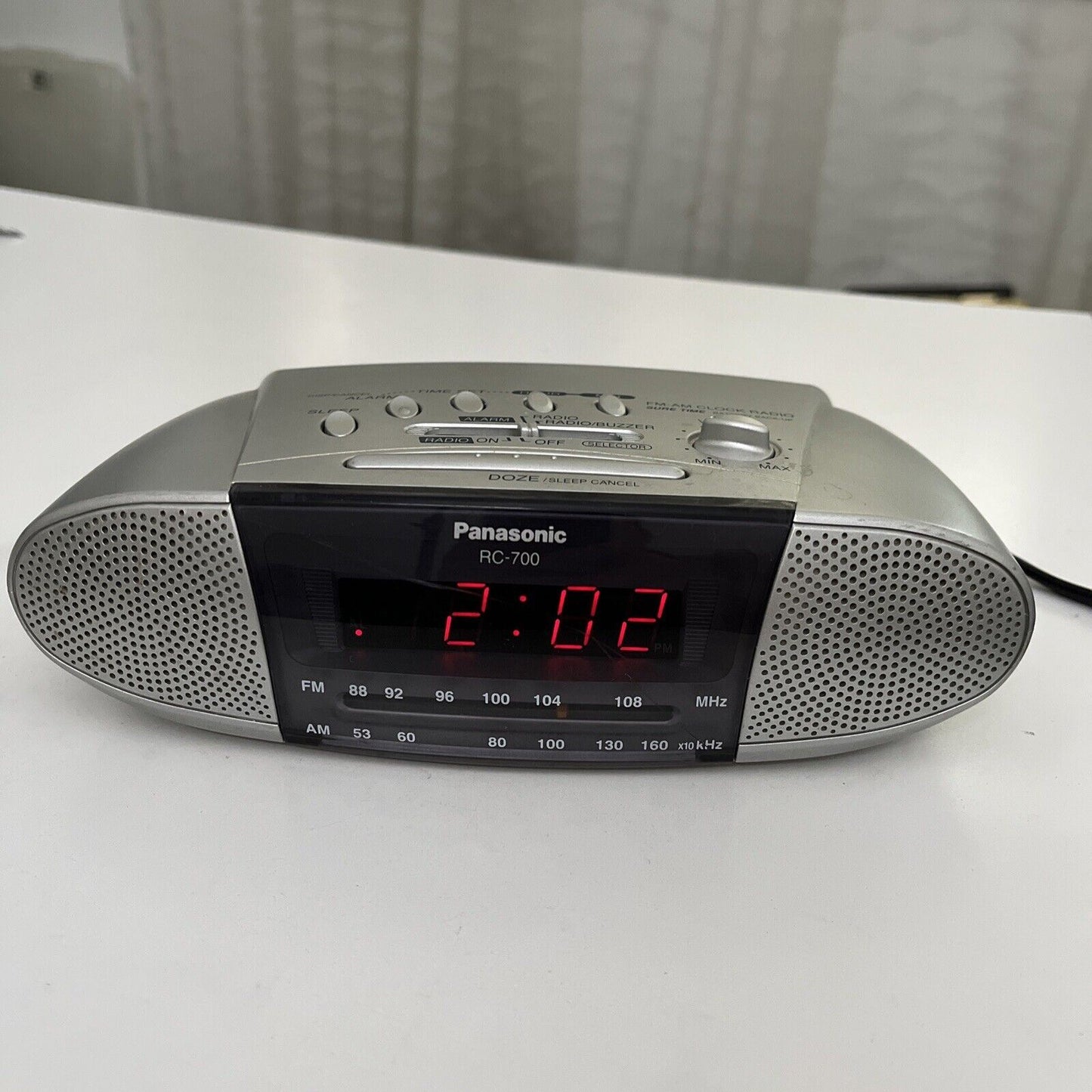 Panasonic AM/FM Alarm Clock Radio/Snooze/Battery Backup RC-700 - Tested