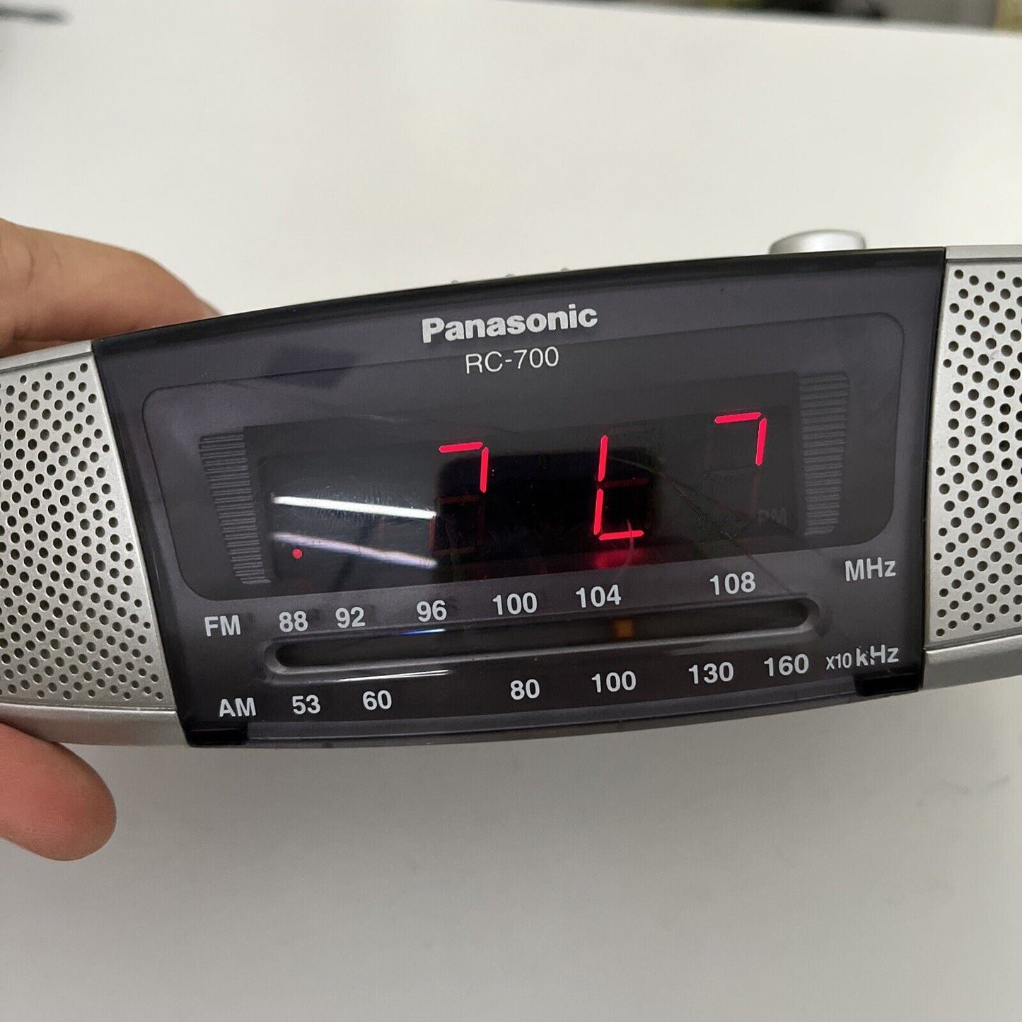 Panasonic AM/FM Alarm Clock Radio/Snooze/Battery Backup RC-700 - Tested