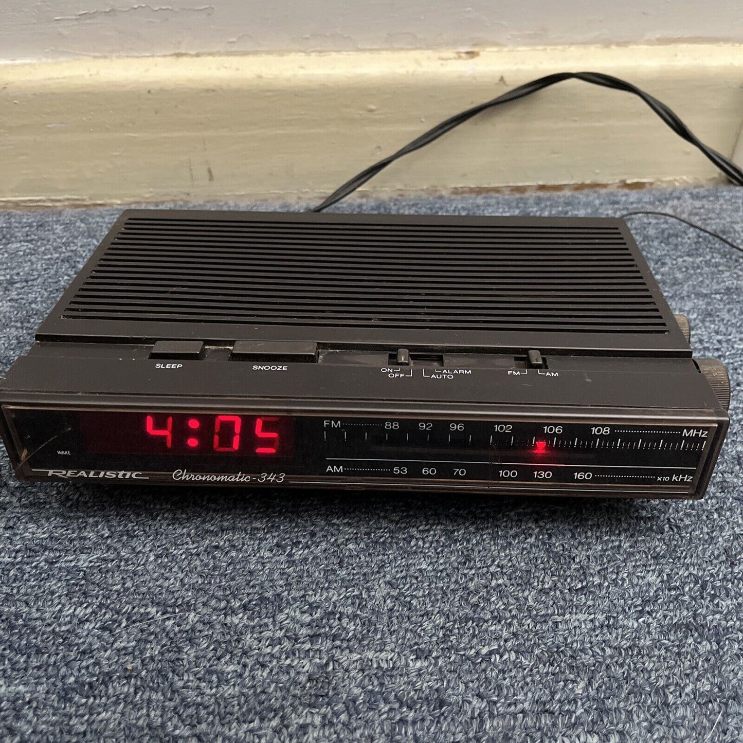 Vintage Realistic Chromatic -343 Alarm Clock Radio