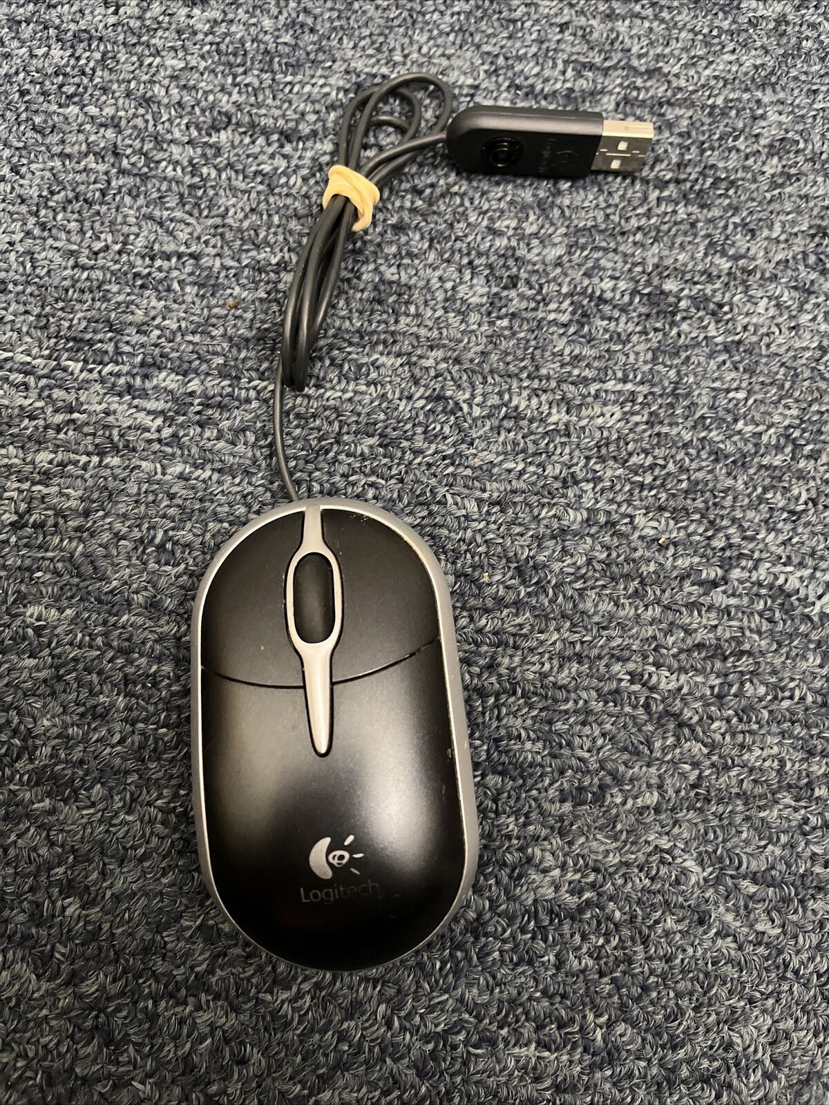 Logitech Notebook Optical Mouse Plus + Microsoft Basic Optical mouse v ...