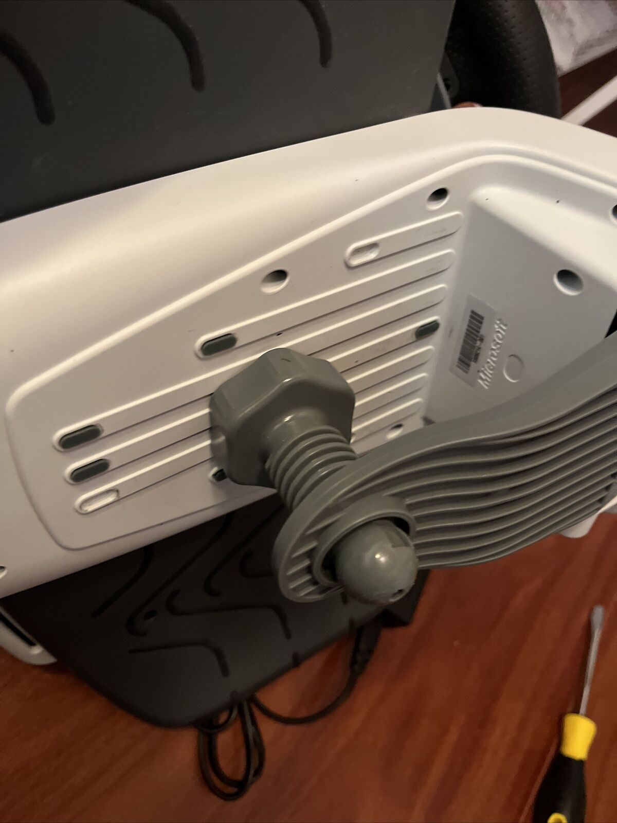 Official Microsoft Xbox 360 Wireless Racing Wheel with Desk Mount ...