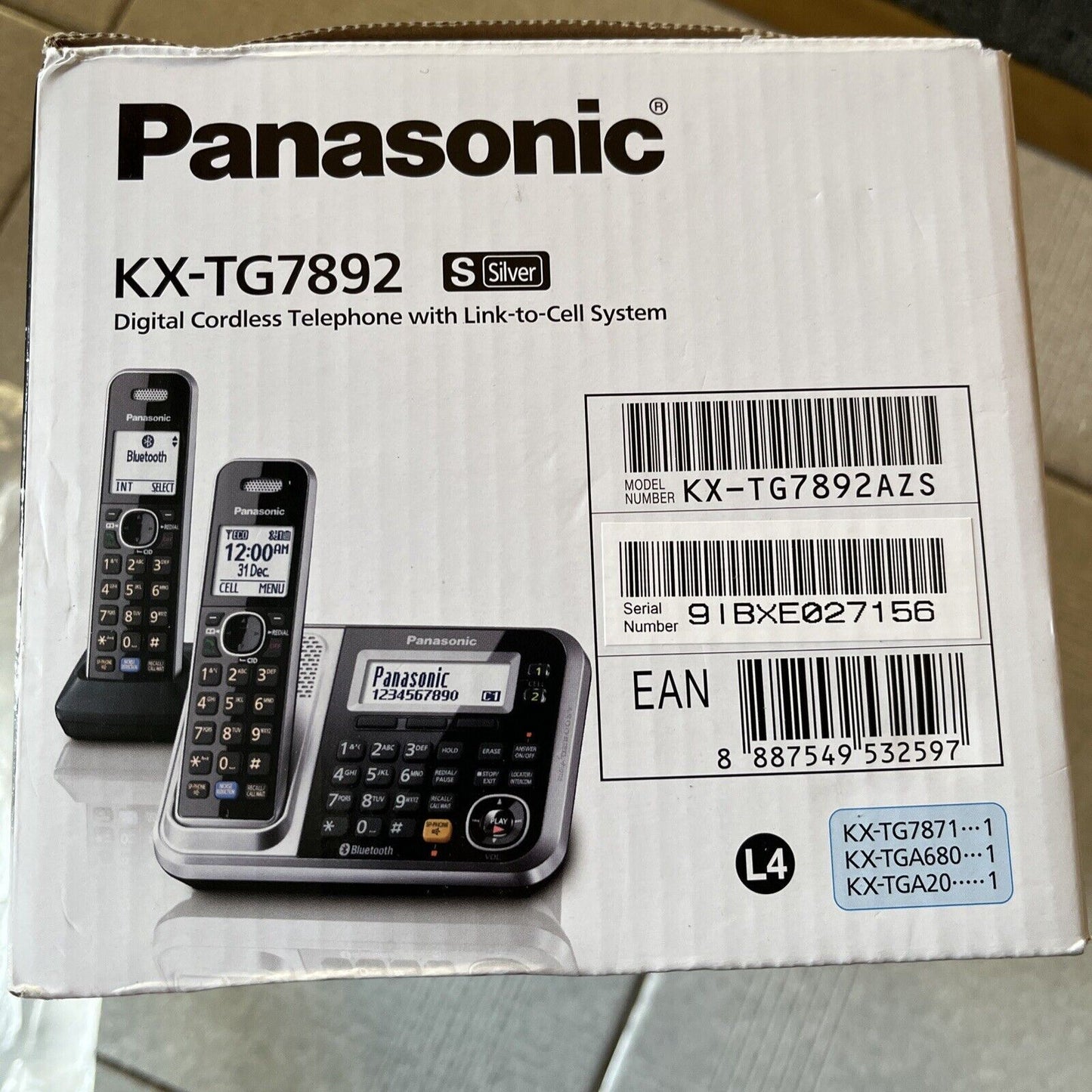 Panasonic KXTG7892 Cordless Phone Answering Machine with 2 Handsets