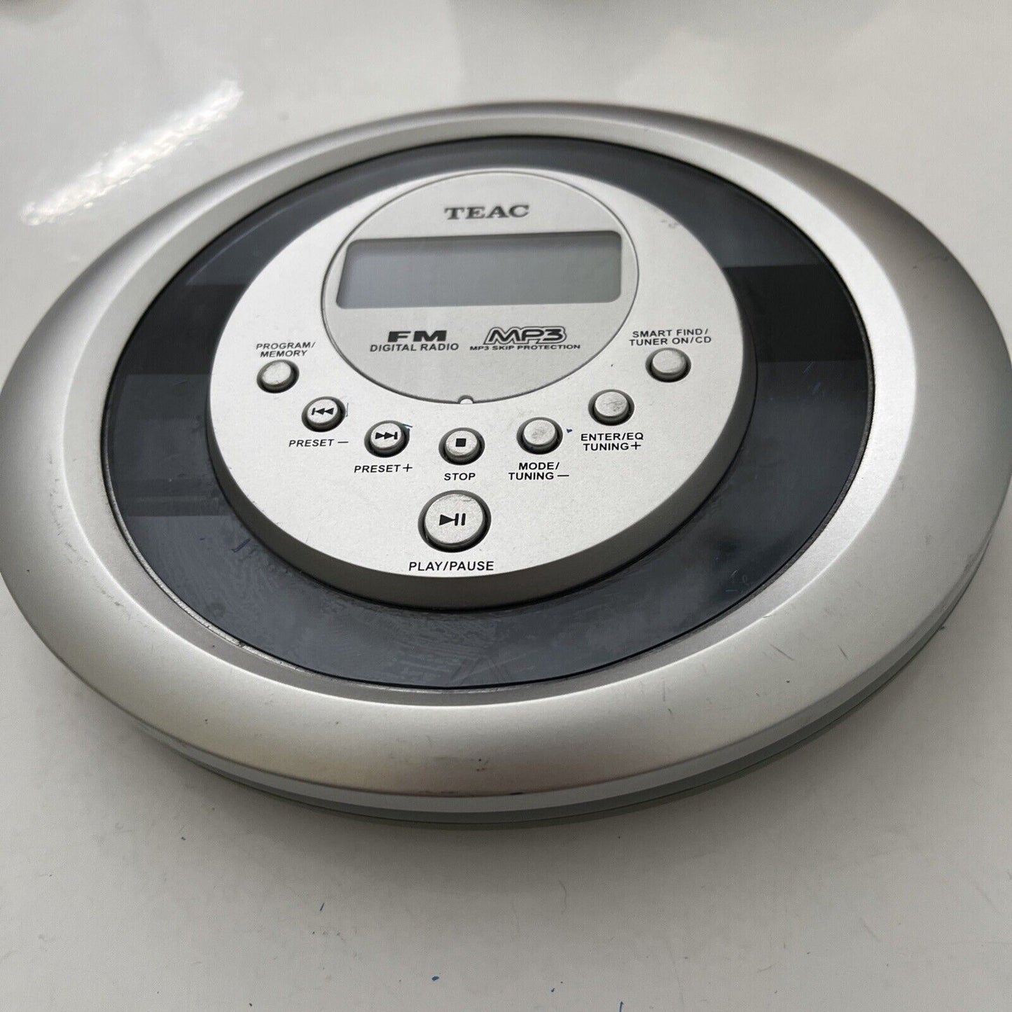 Teac Portable CD/MP3 Player with Tuner - Cd Player Working But Lid Broken No LCD