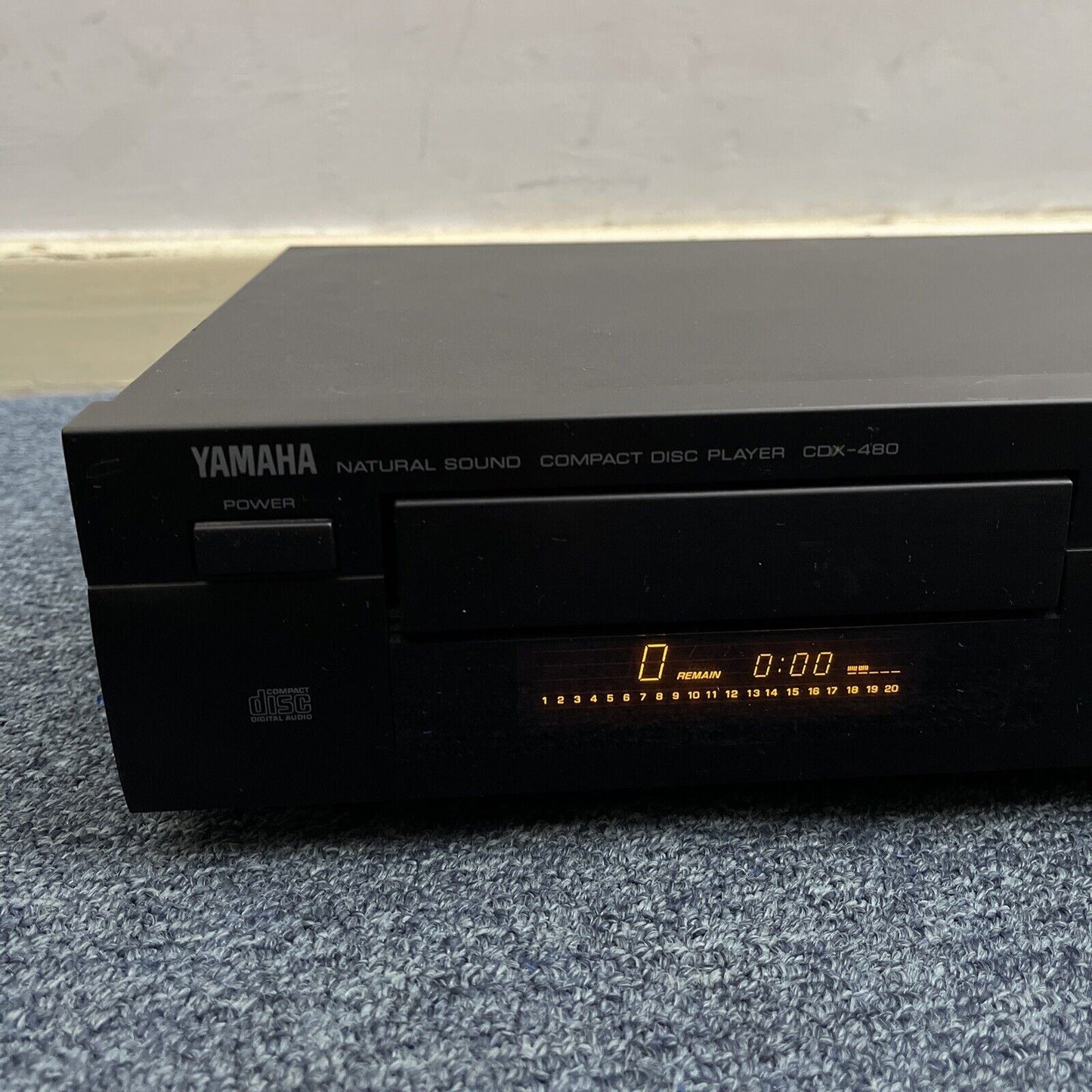 Yamaha CDX-480 Natural Sound CD Player