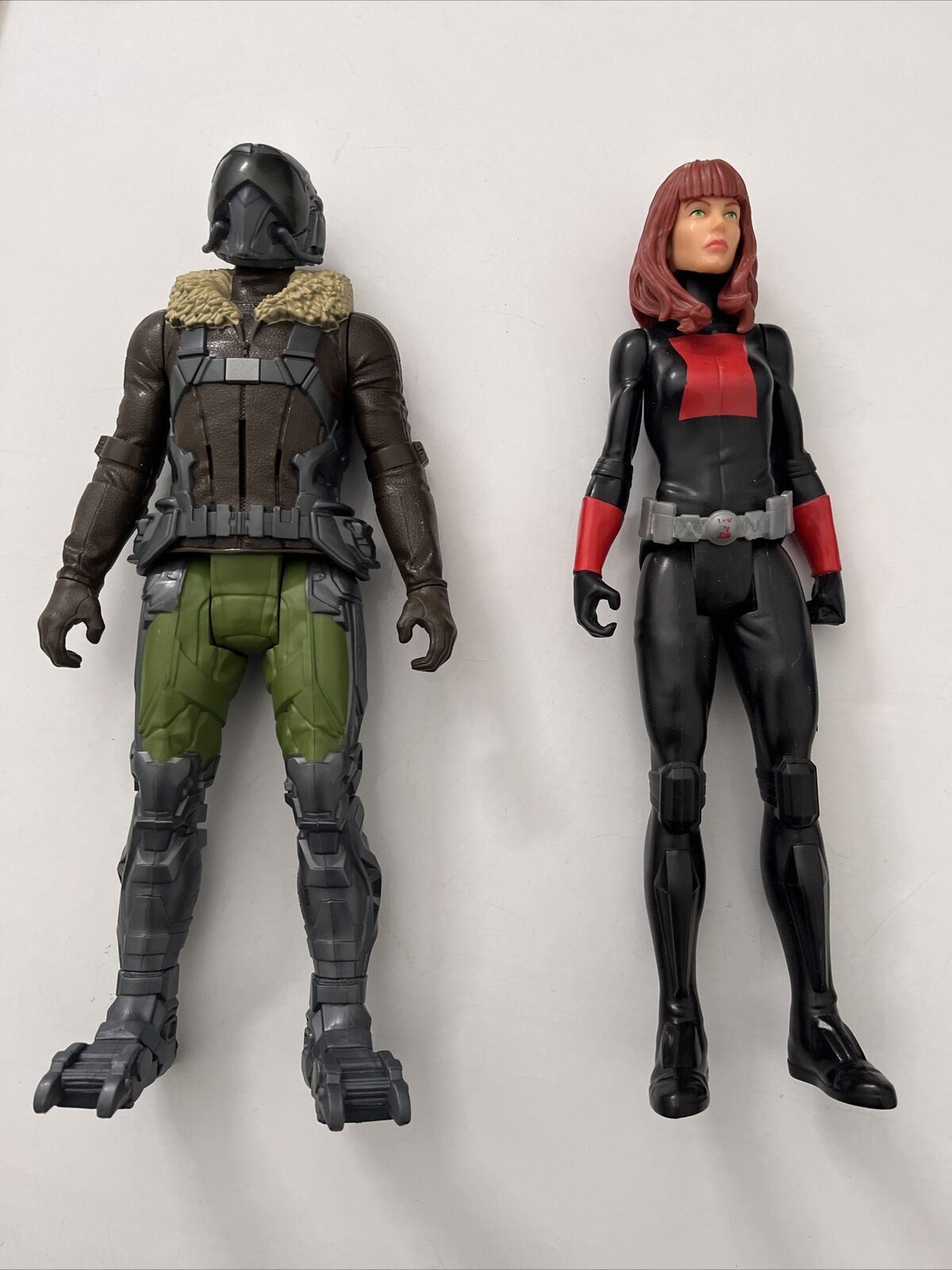 Hasbro Marvel Universe Vulture + Black Widow 12 Inch 30 cm Action Figure