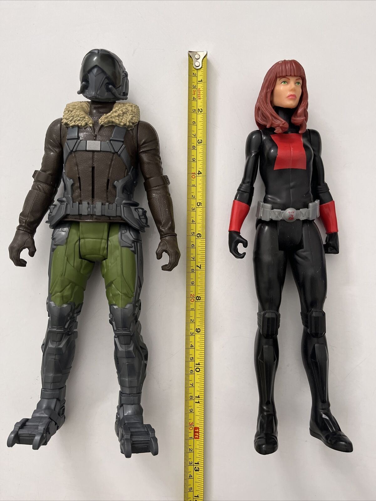 Hasbro Marvel Universe Vulture + Black Widow 12 Inch 30 cm Action Figure