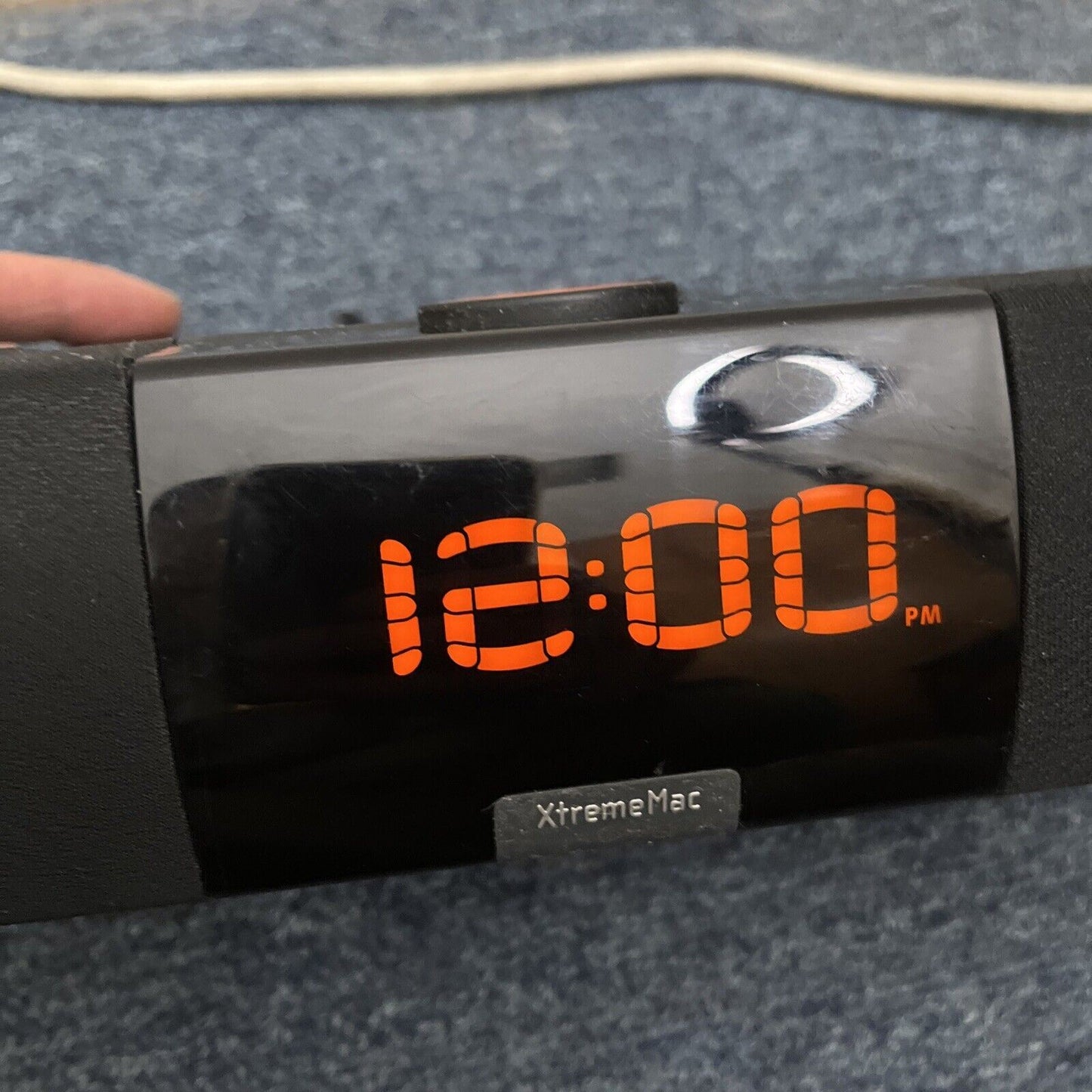 XtremeMac Luna SST Alarm Clock Radio with Snooze, Detachable Speaker & iPod Dock
