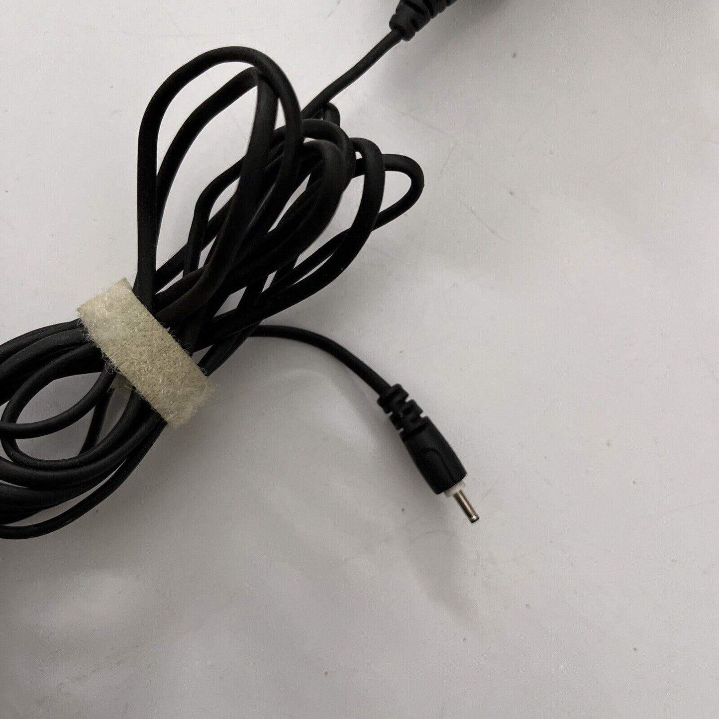 Genuine Nokia AC-8A High Efficiency Charger - 100 to 240 volt - 2.0mm connector