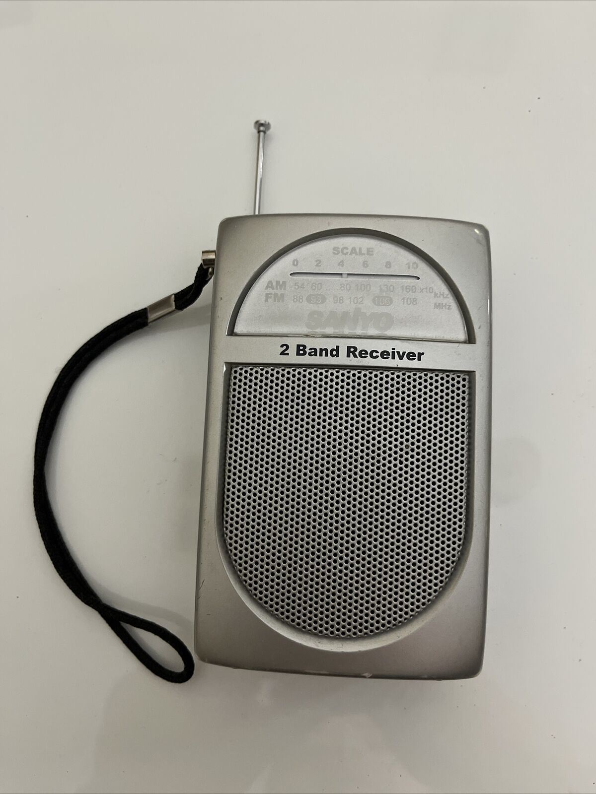 Vintage Sanyo AM/FM Portable Receiver Radio 2 Band Receiver